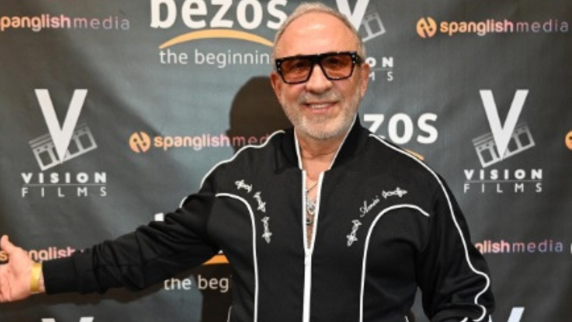 Emilio Estefan es el padre cubano de Jeff Bezos en filme sobre el creador de Amazon