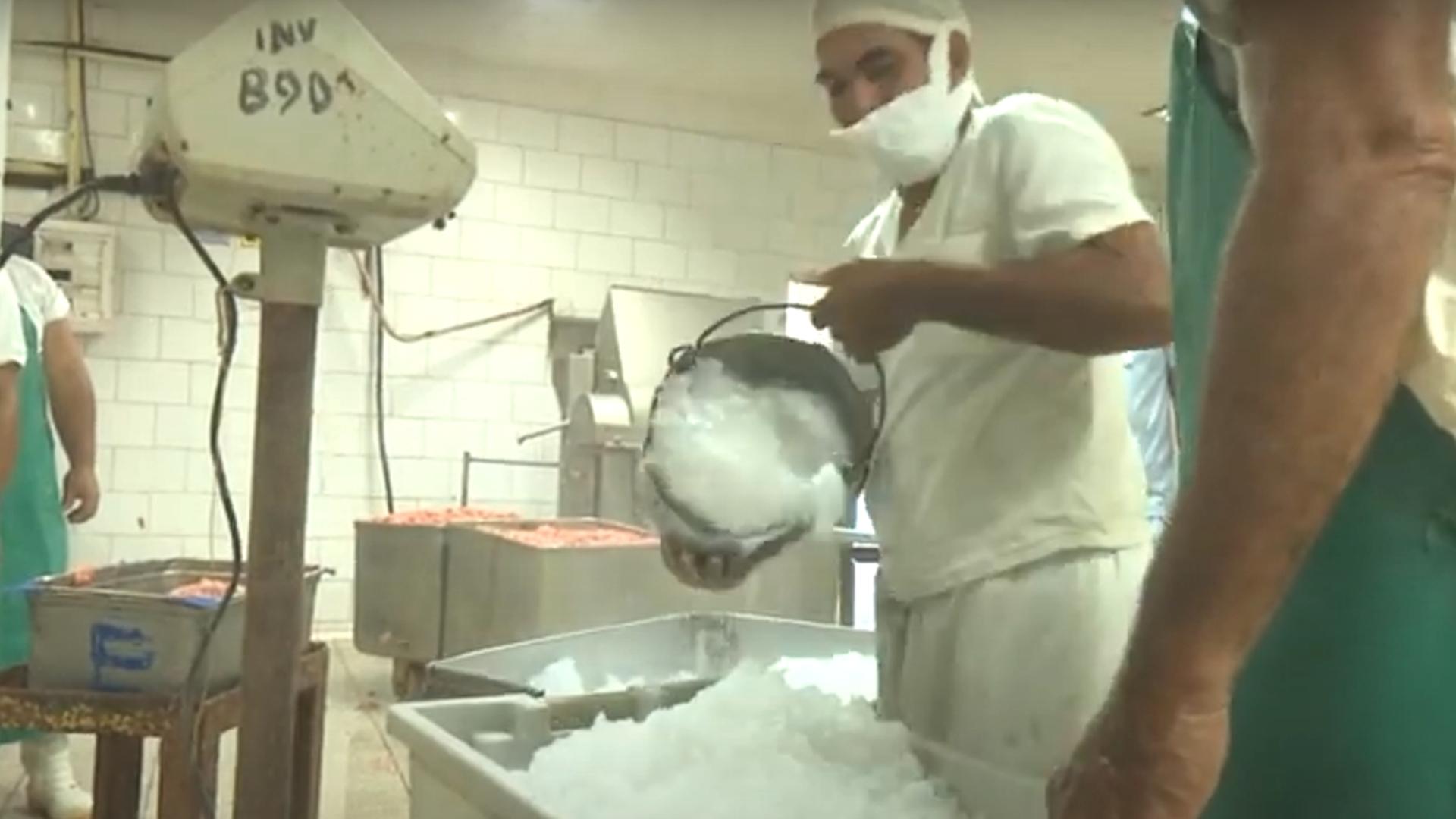 Empresa estatal agrega hielo al picadillo porque no hay electricidad