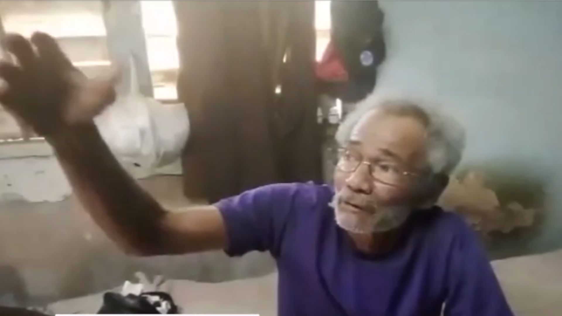 En Cuba comunista “todo es un engaño, todo fue una traición”: anciano denuncia al régimen