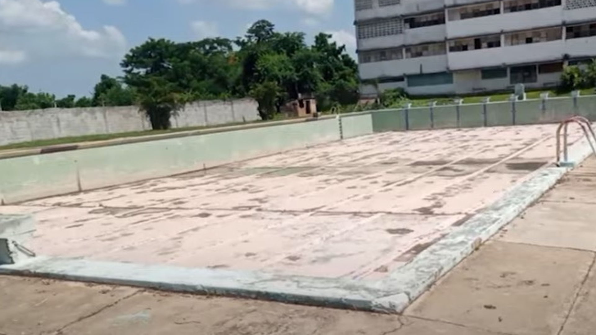 En estado deplorable Facultad de deportes en Pinar del Río