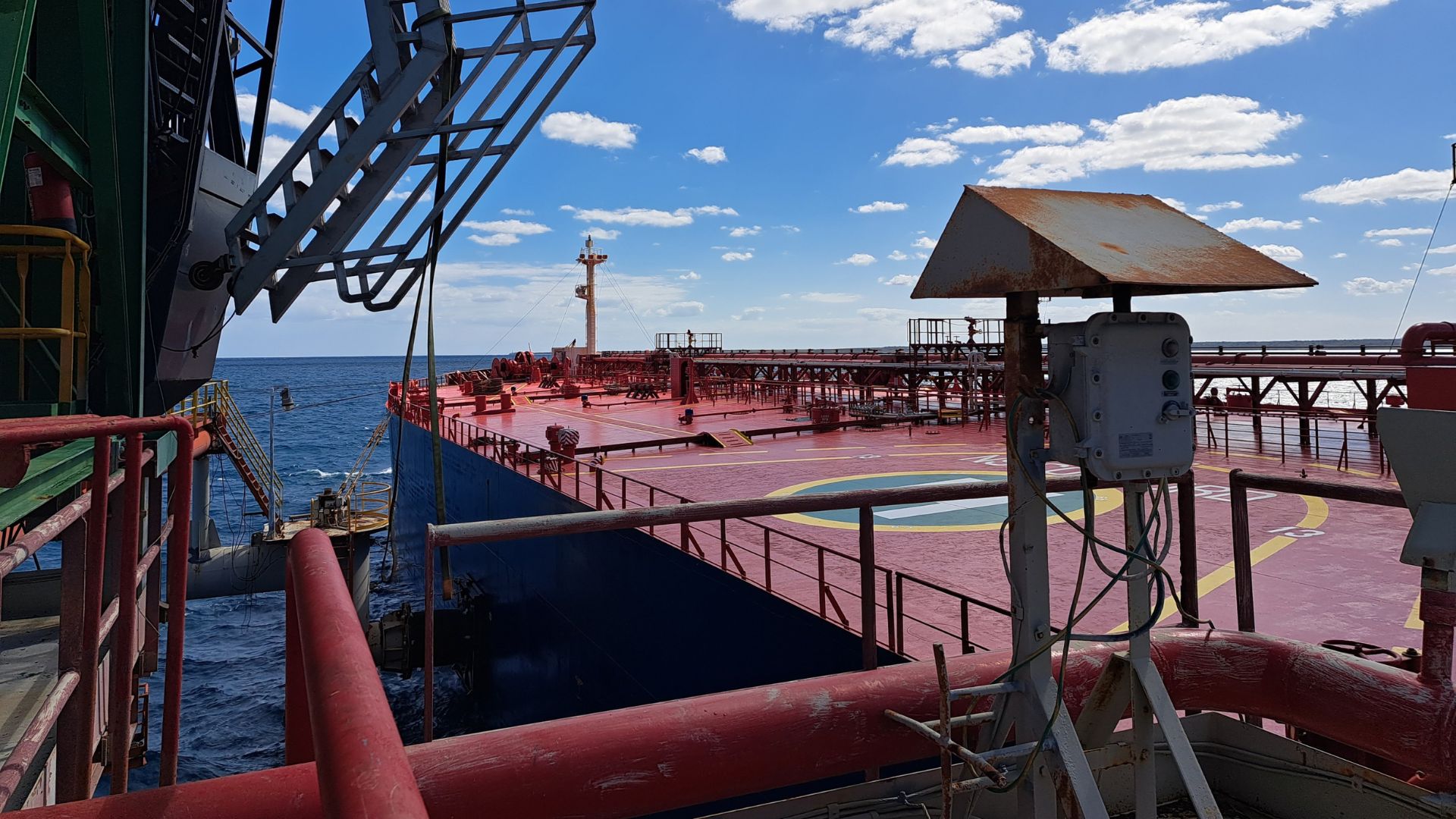En medio de la escasez de combustible Cuba autoriza la exportación de petróleo