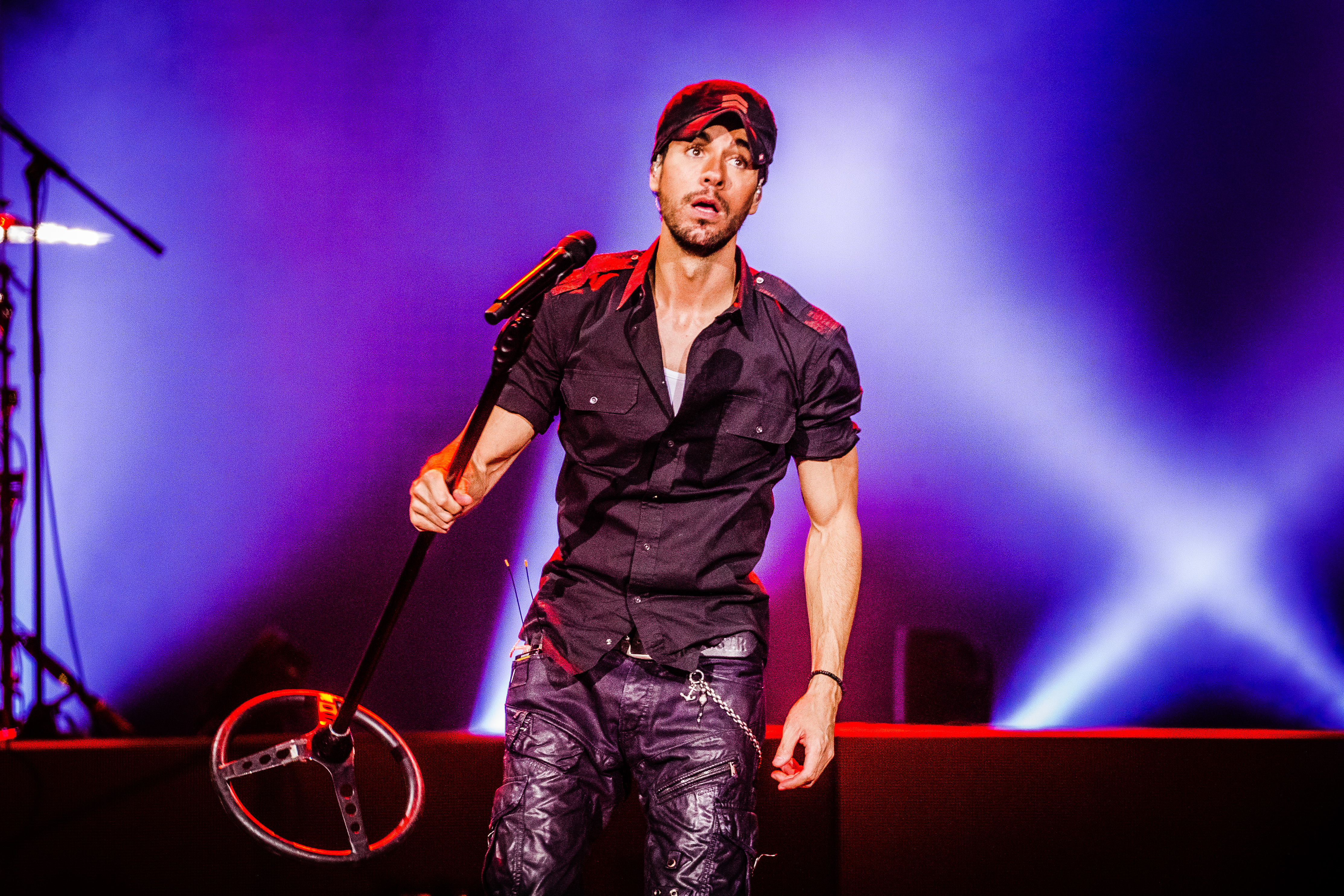 Enrique Iglesias canceló a último minuto concierto en México por enfermedad: ¿qué le pasó al cantante?