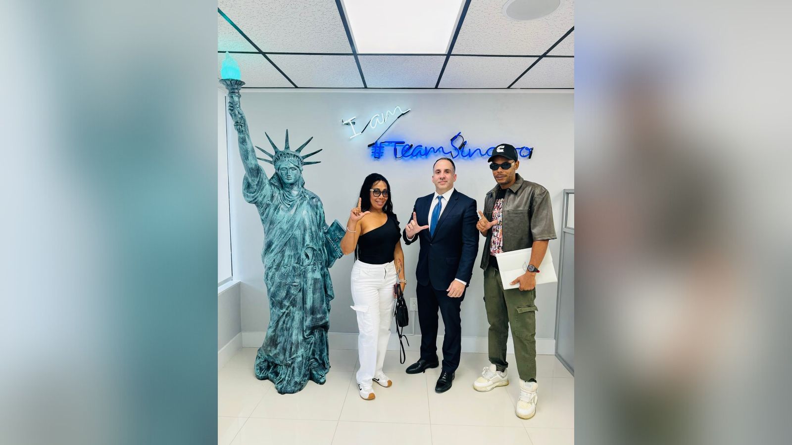 Equipo legal de El Funky confía en lograr su residencia en Estados Unidos