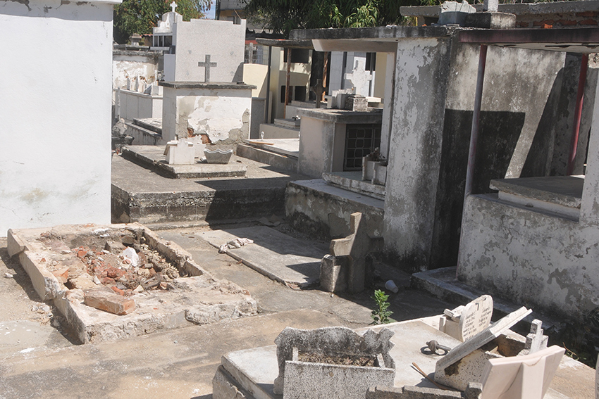 “Es terrible”: robos y vandalismo en cementerio de Las Tunas