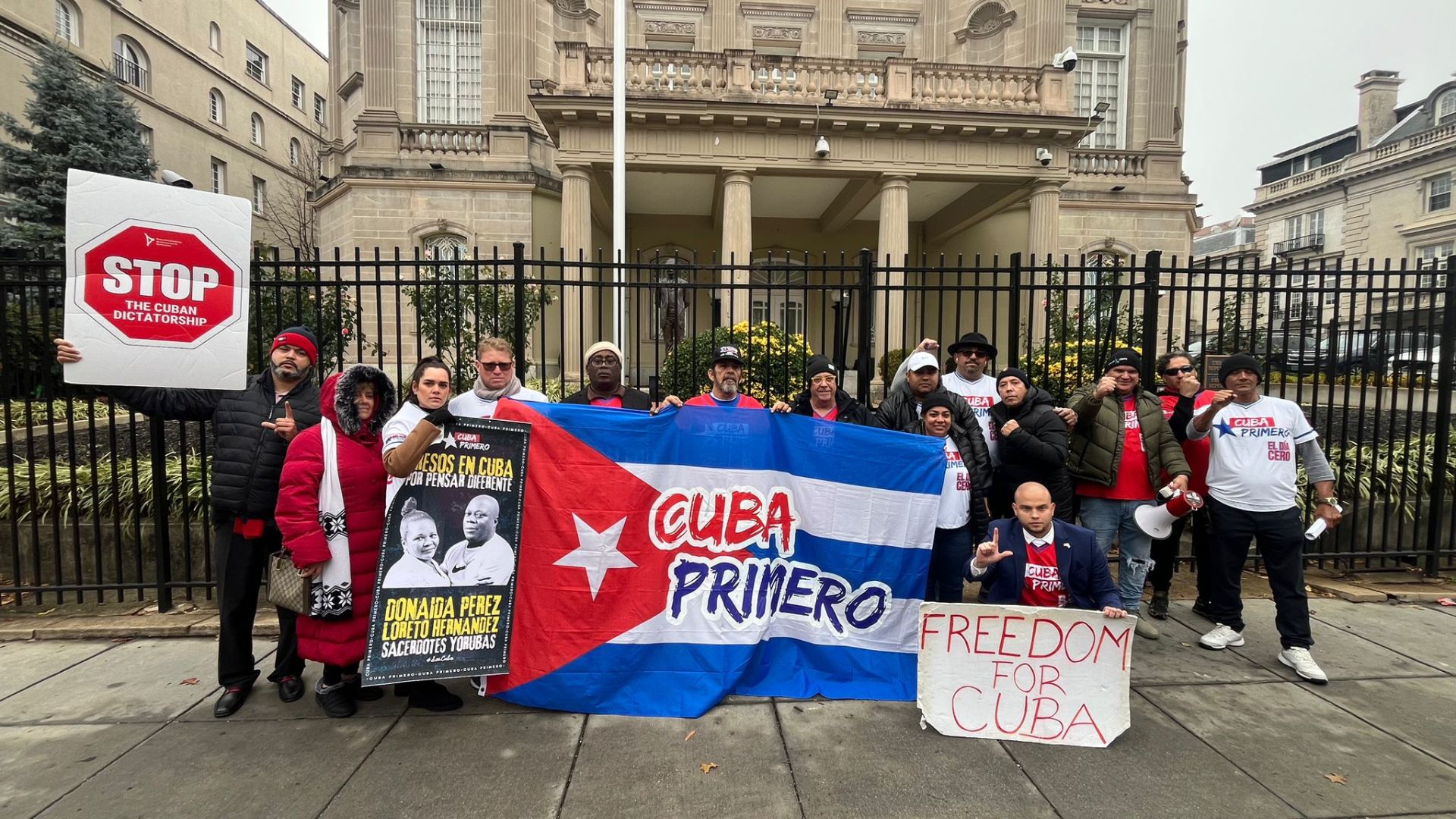 Exiliados cubanos se manifiestan contra la dictadura el Día de los Derechos Humanos