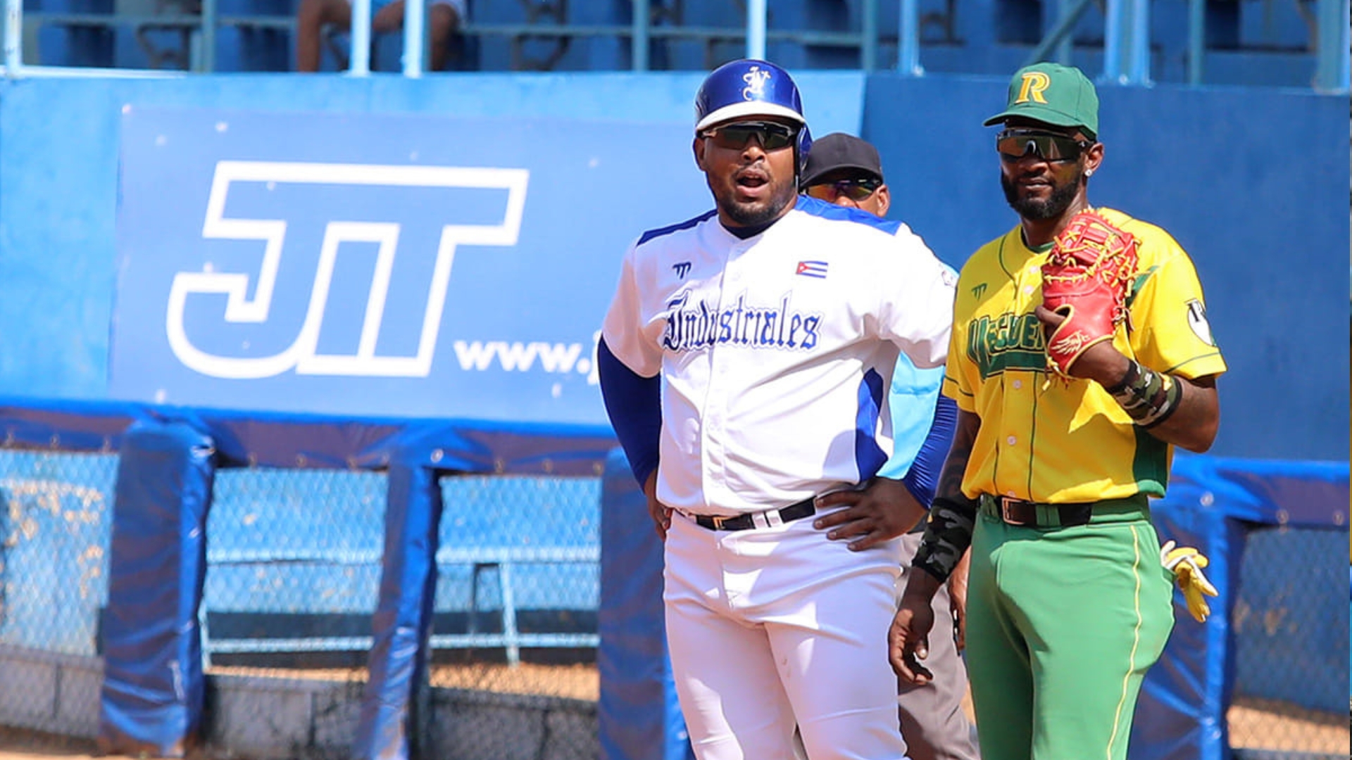 Exligamayorista Alexei Ramírez asegura que no lo pensó dos veces para volver a la pelota cubana 