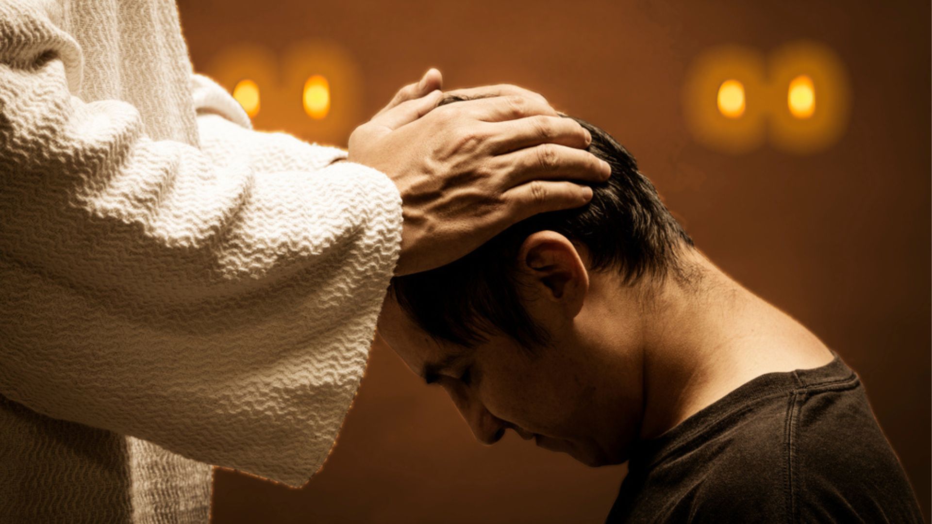 Exsacerdote sentenciado a prisión por drogar y abusar sexualmente de 17 hombres 