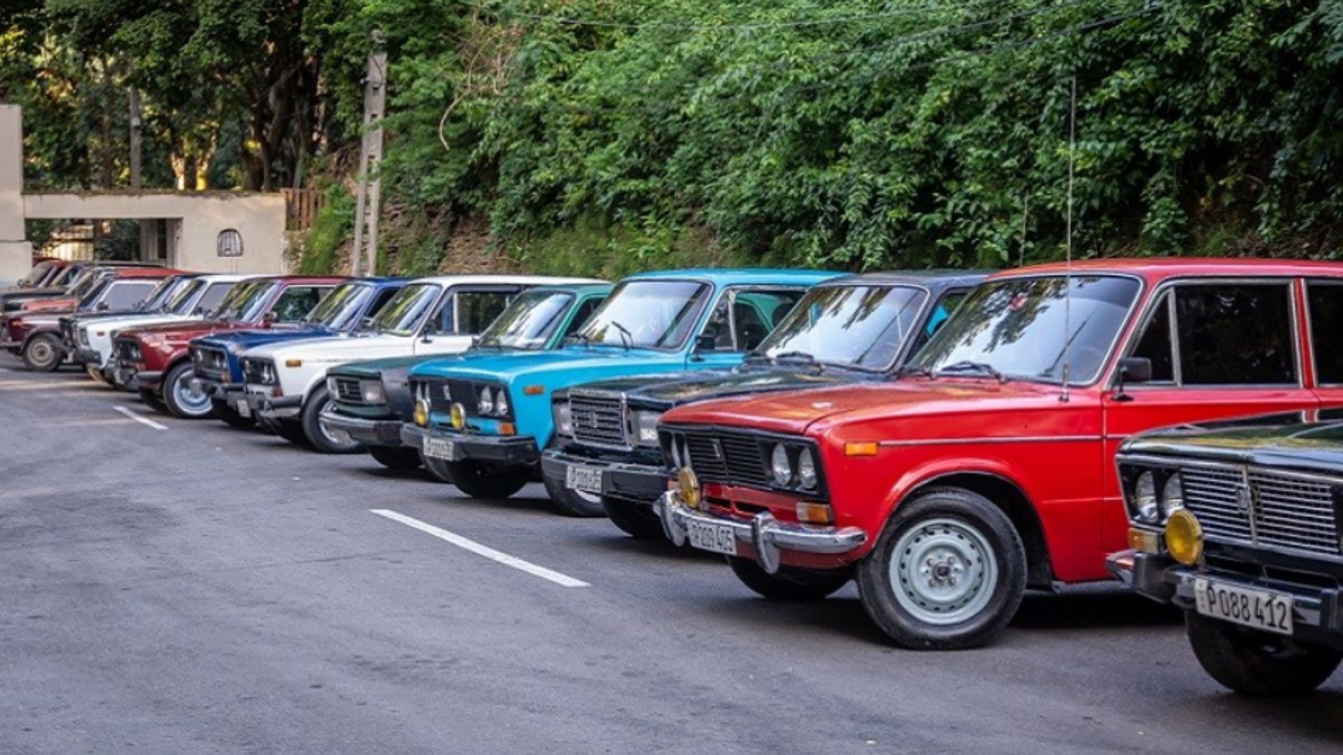 Fabricantes de automóviles rusos inician negociaciones con Cuba