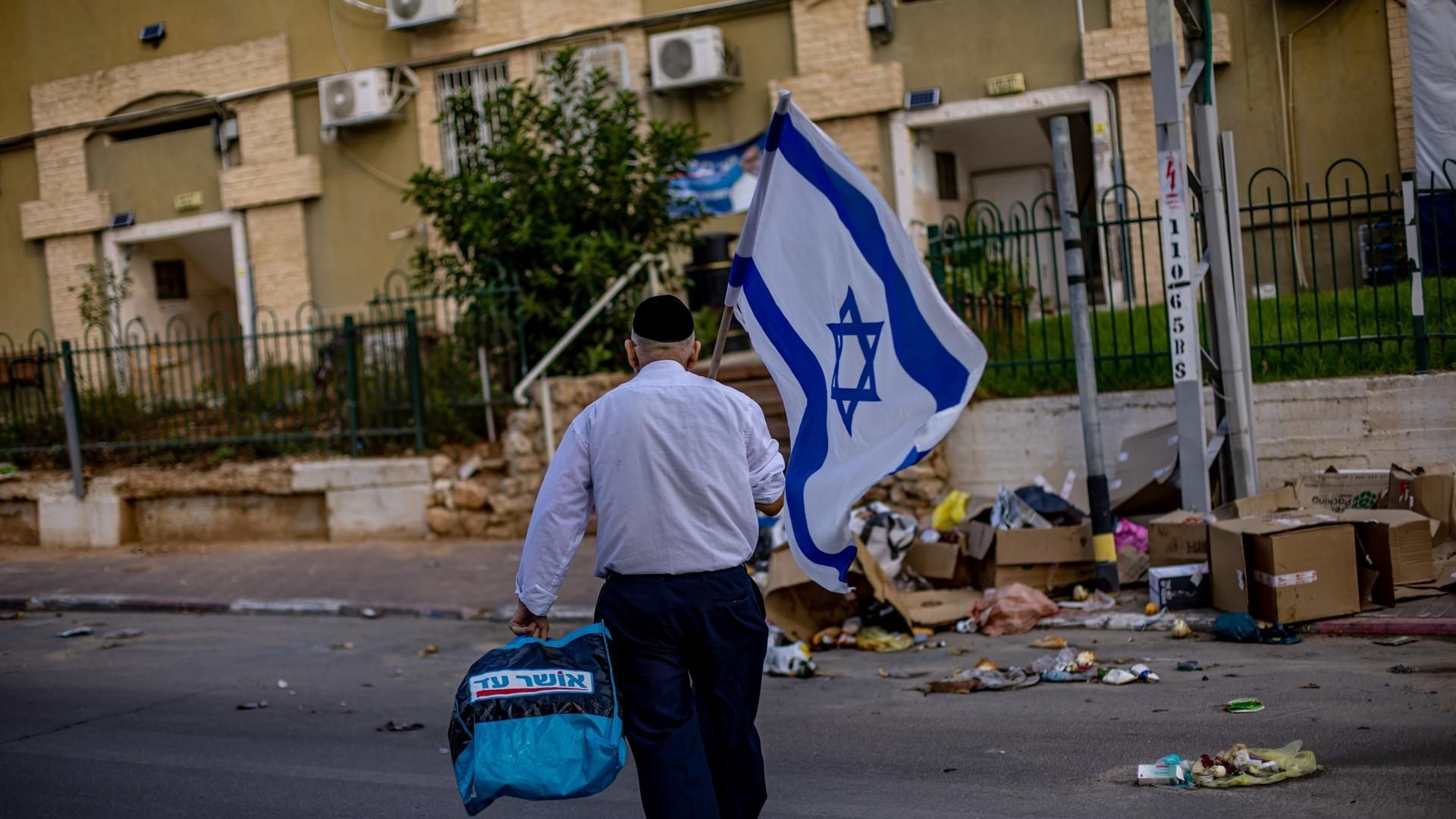 Familia israelí de cinco miembros encontrada muerta abrazada tras ataque terrorista de Hamás 