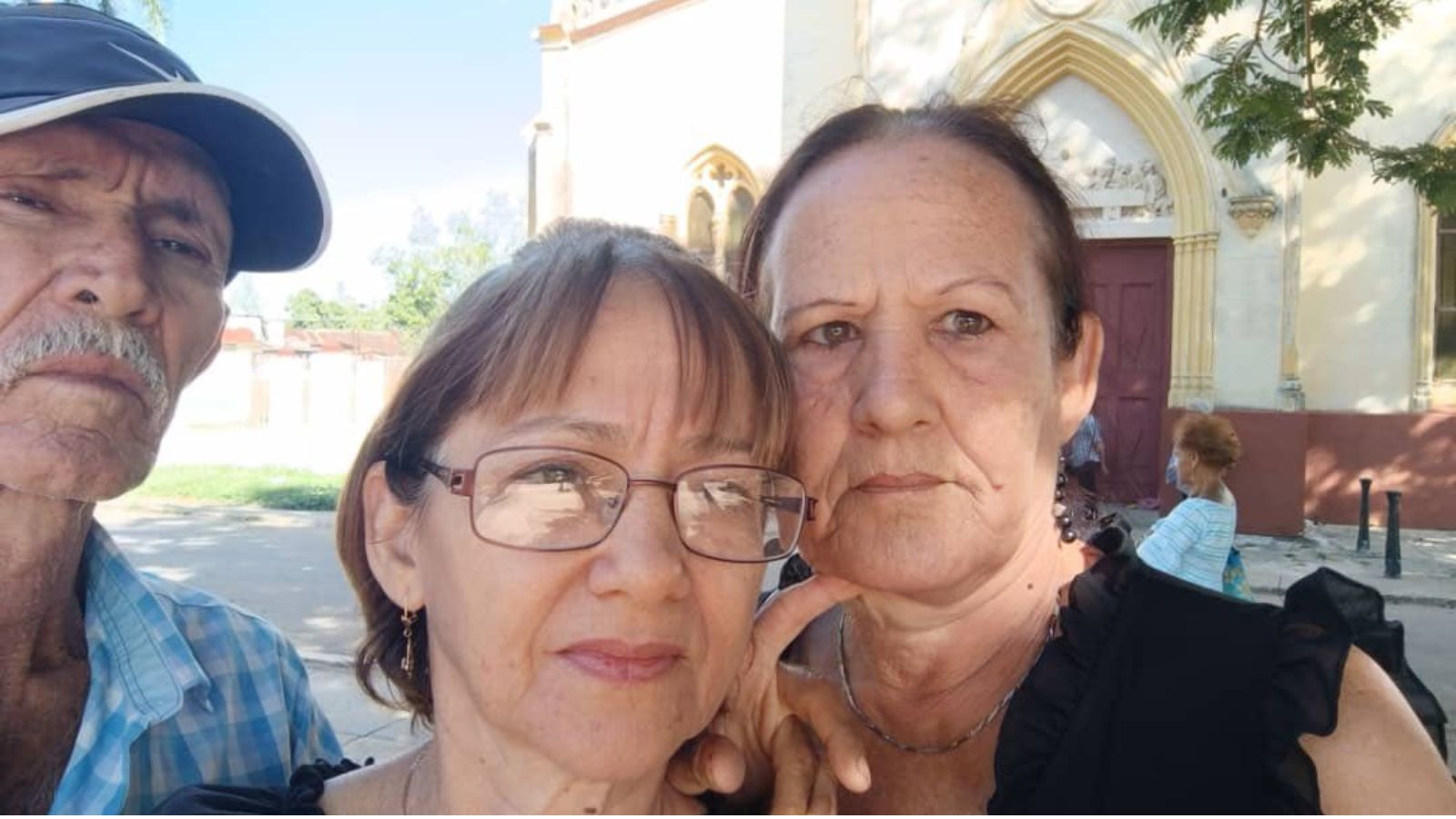 Familiares de presos políticos piden su libertad desde las iglesias