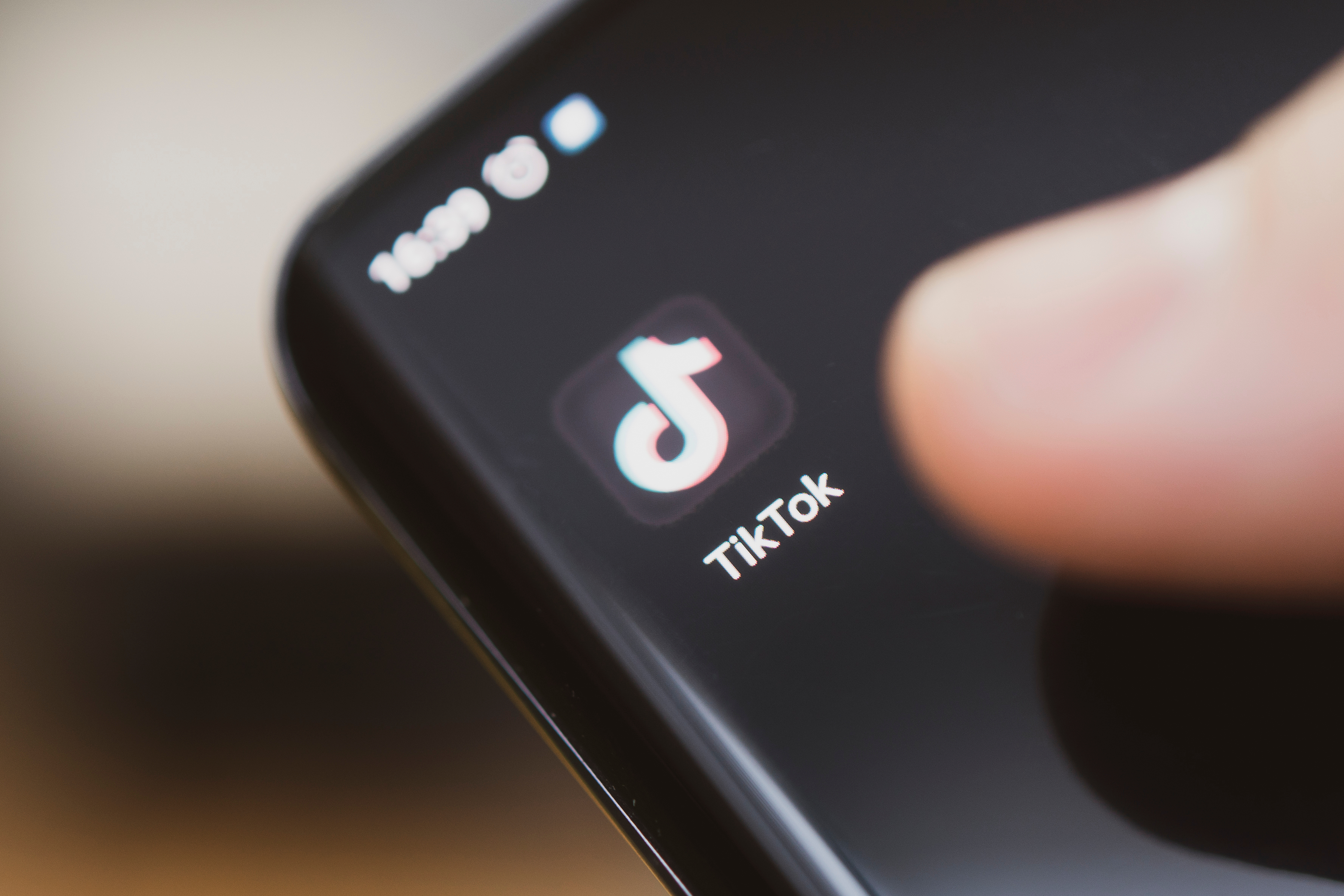 Florida busca mayor transparencia en  redes sociales de propiedad extranjera, como TikTok