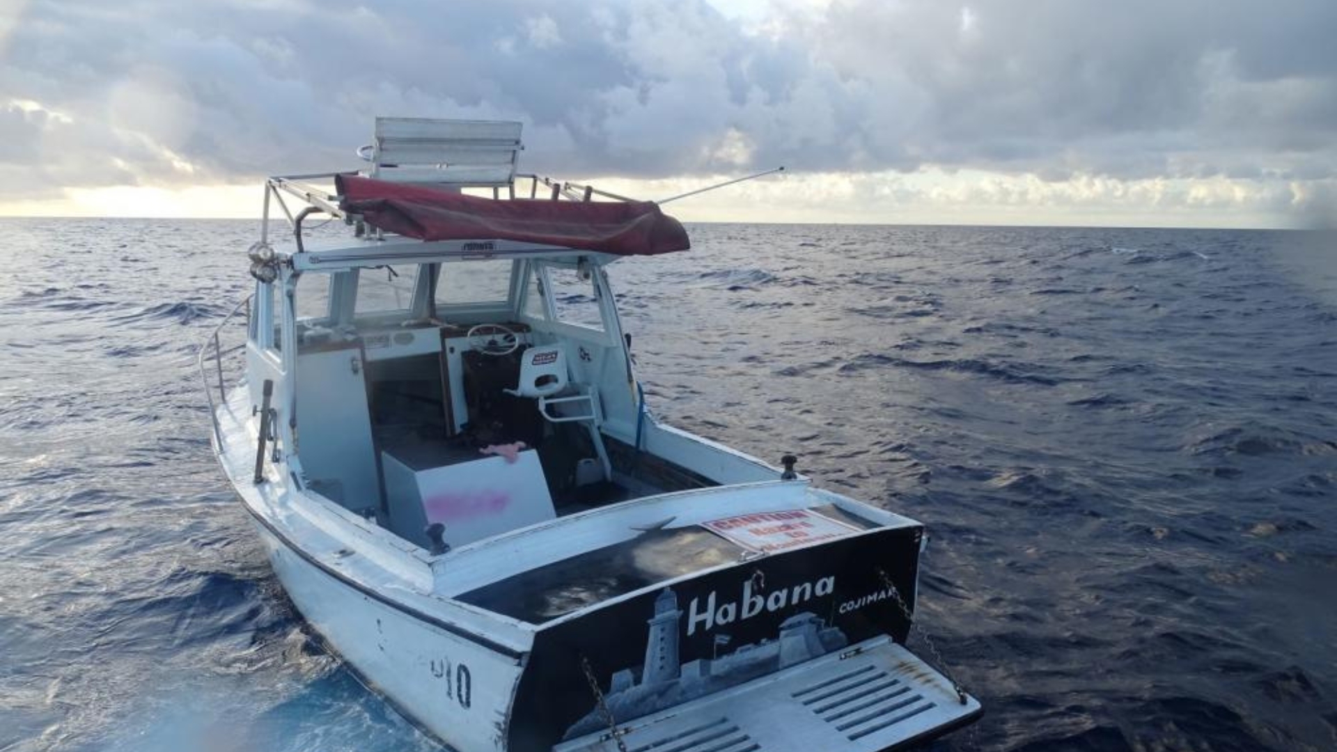 Guardacostas de EEUU repatria a casi 200 cubanos en un día: ¡interceptaron 2723 balseros en 2 meses!