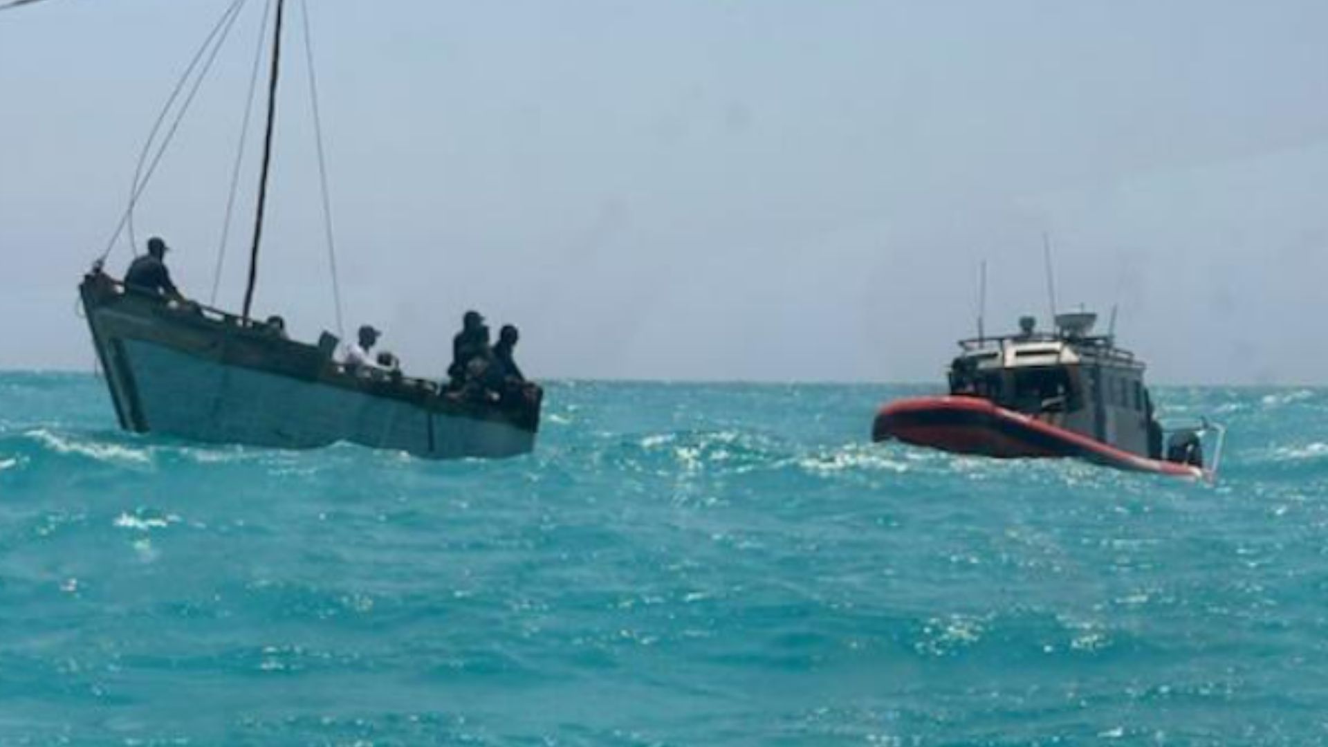 Guardia Costera de EE.UU. repatrió a 26 cubanos interceptados en alta mar