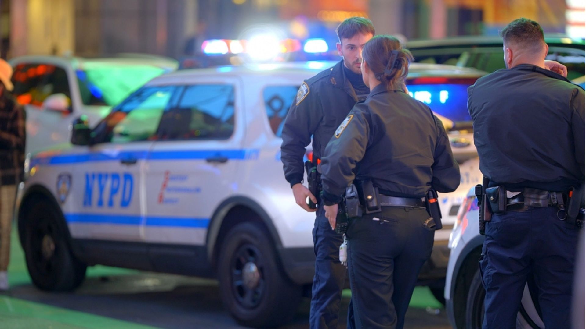 Hombre muere tras ser supuestamente apuñalado por grupo de adolescentes en Nueva York 