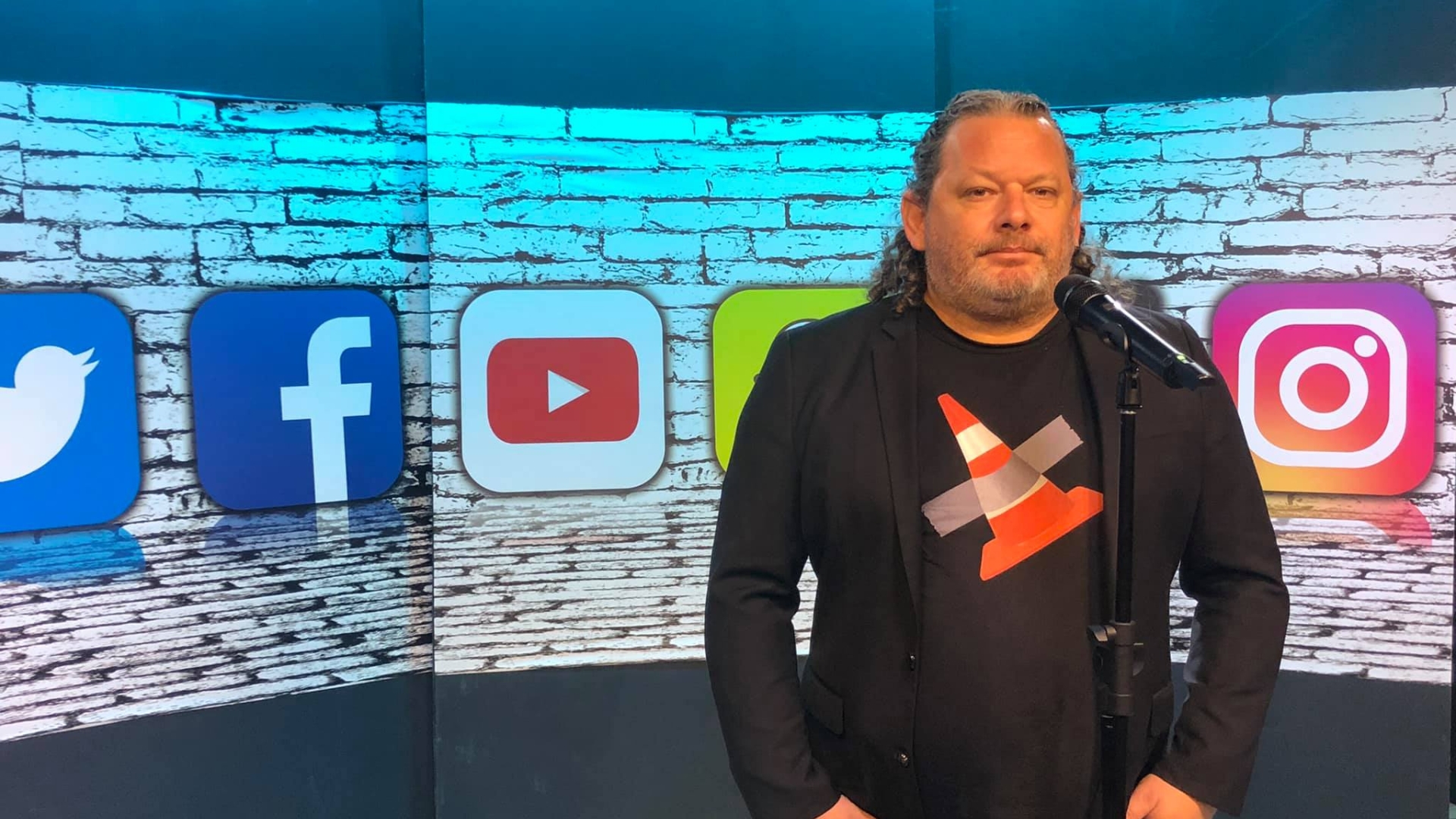 Humorista cubano Iván Camejo celebra una década en EE.UU.: “Brindo por Miami”