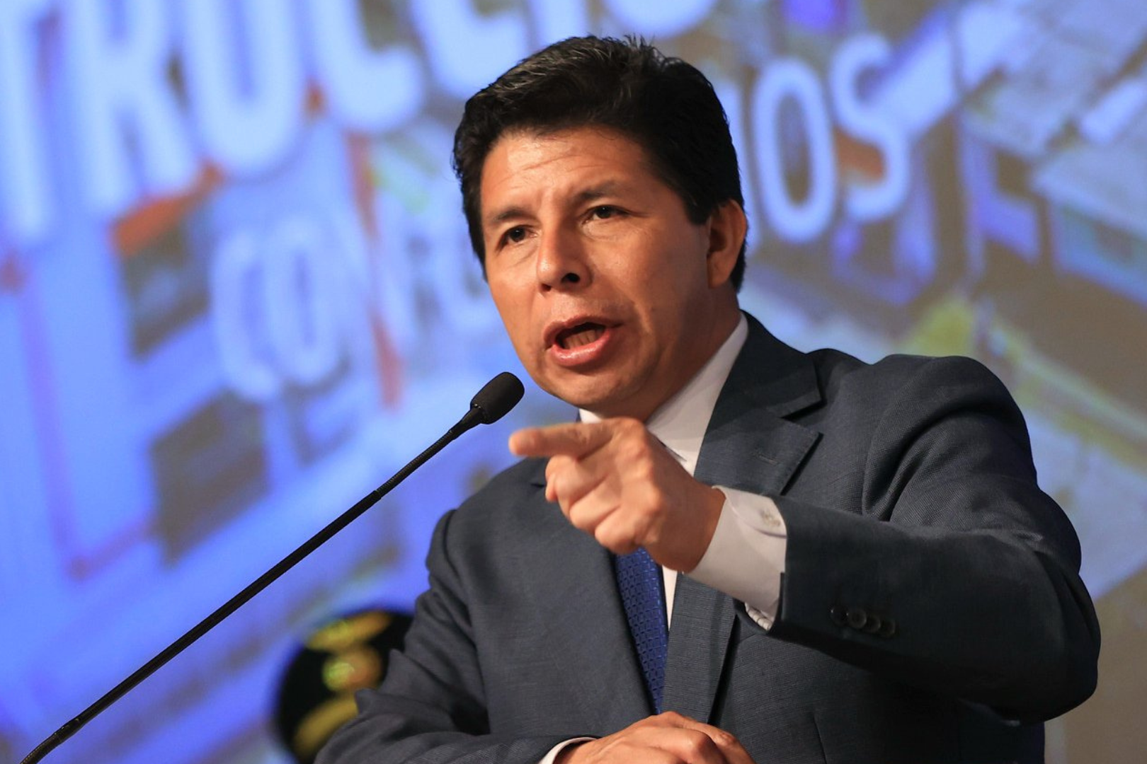 Insinúan que Pedro Castillo fue drogado antes de anunciar la disolución del Congreso