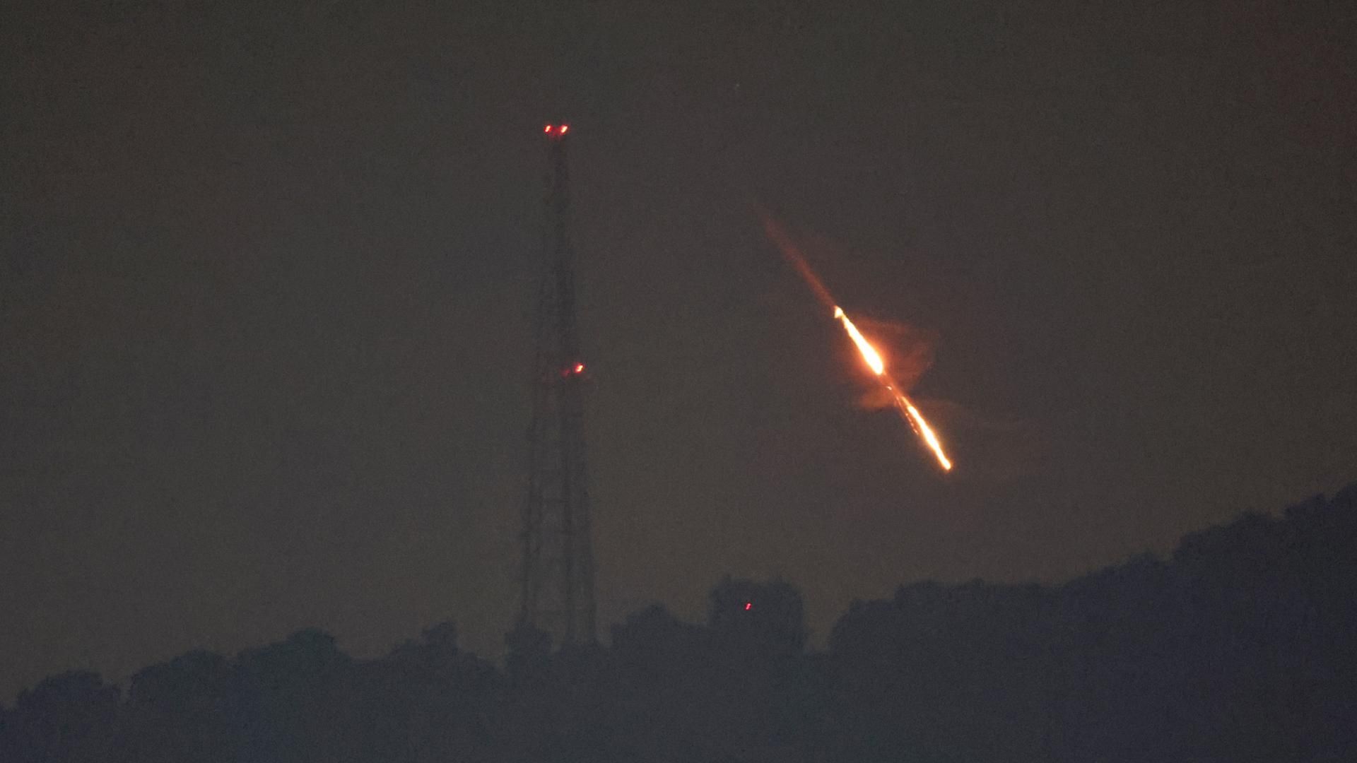 Irán advierte a EEUU que atacará sus bases en la región si apoya ataques de Israel