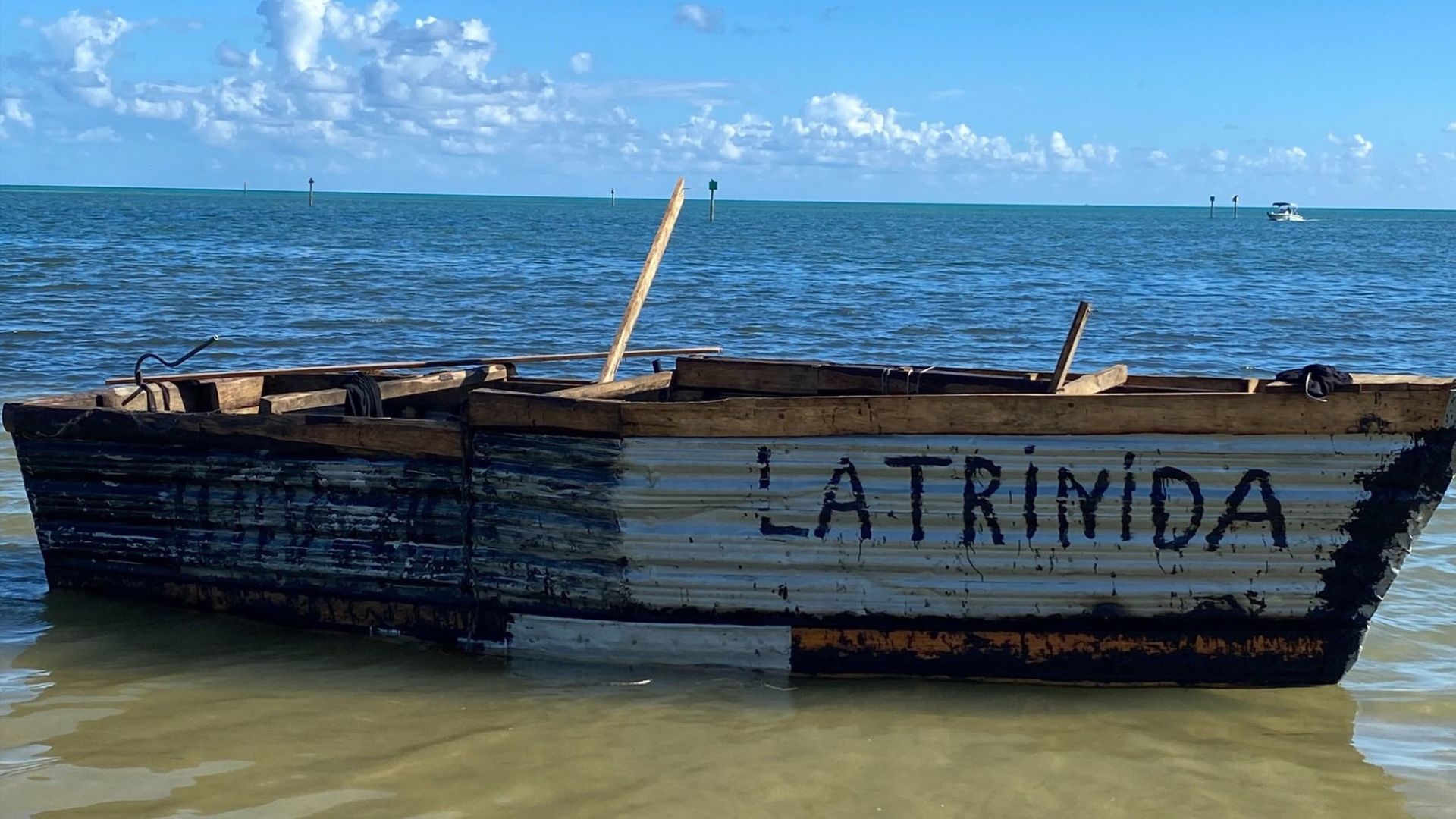 Islas Caimán: Llega un segundo barco con migrantes cubanos en una semana
