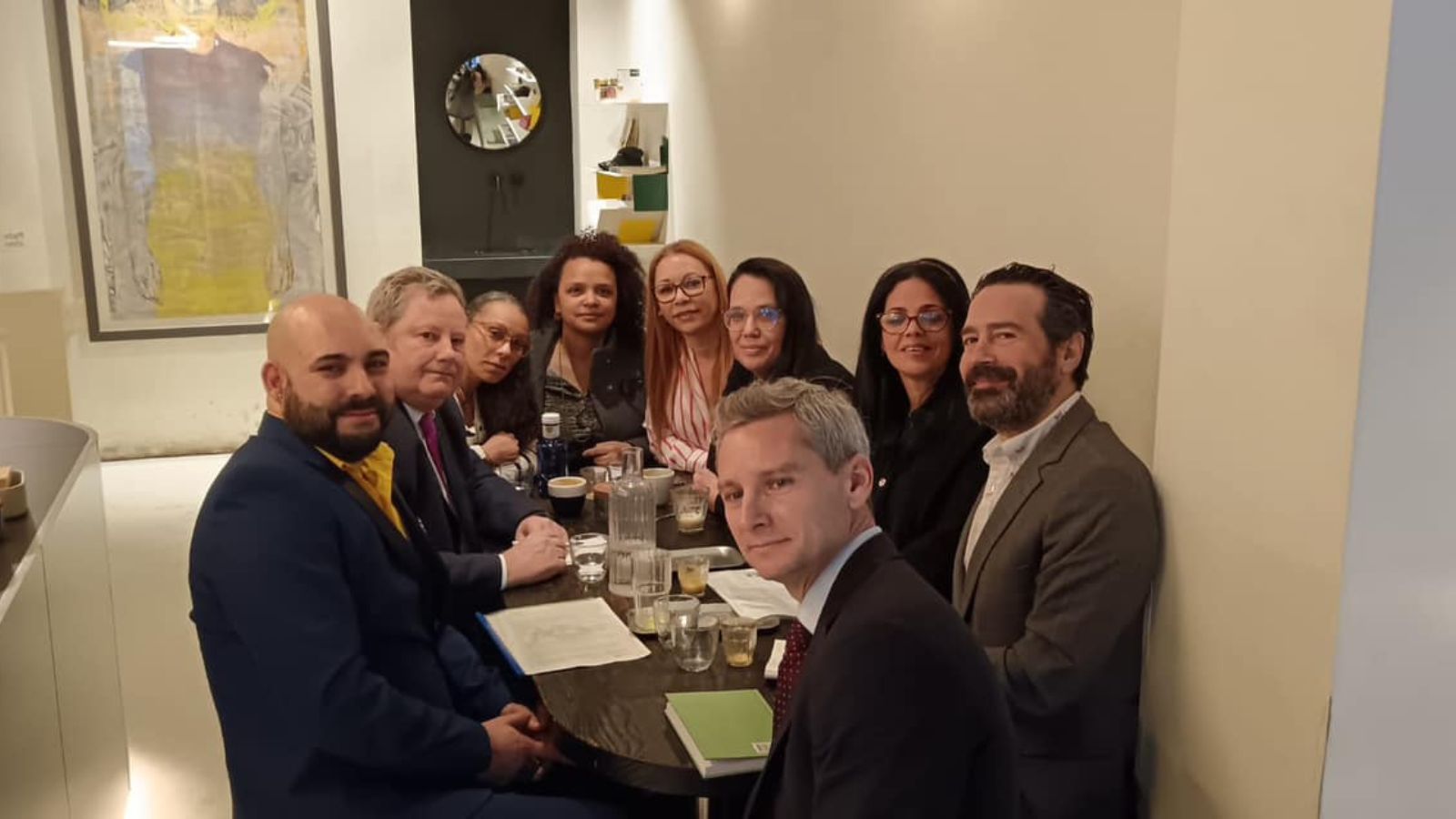 Jefe de Embajada de EEUU en La Habana dialoga con representantes de la sociedad civil