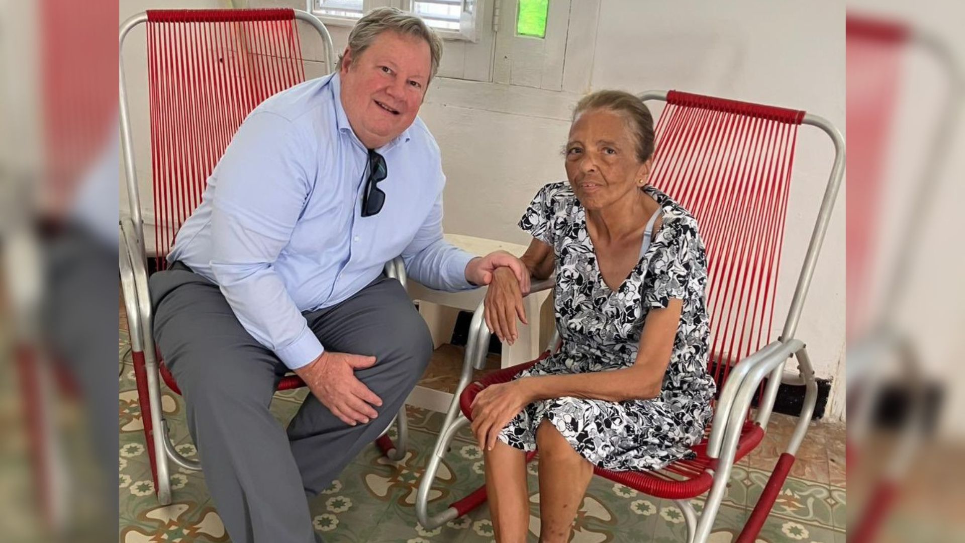 Jefe de la Embajada de EEUU en Cuba visita a opositora Martha Beatriz Roque