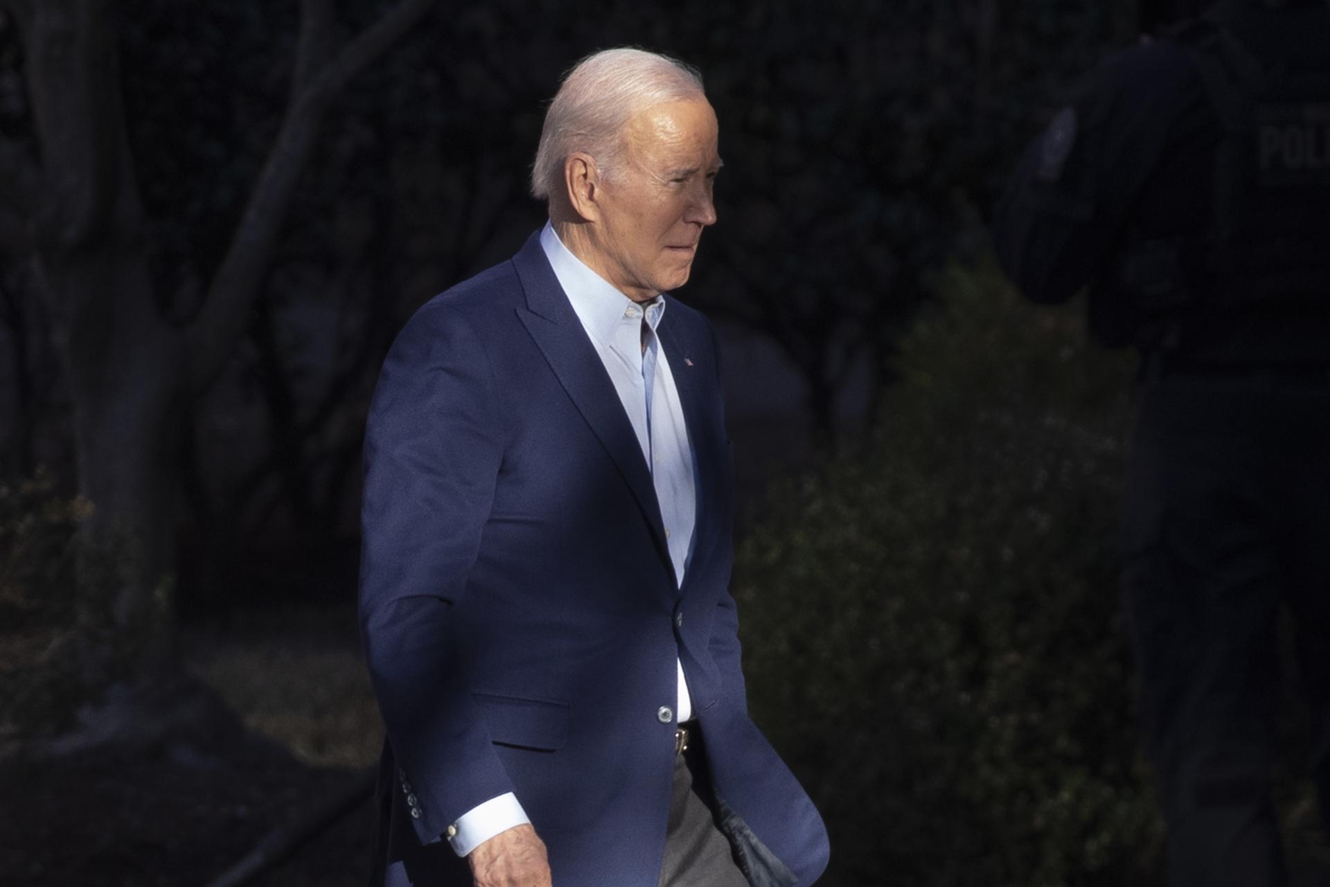 Joe Biden se niega a comentar sobre la imputación a Trump en el caso Stormy Daniels