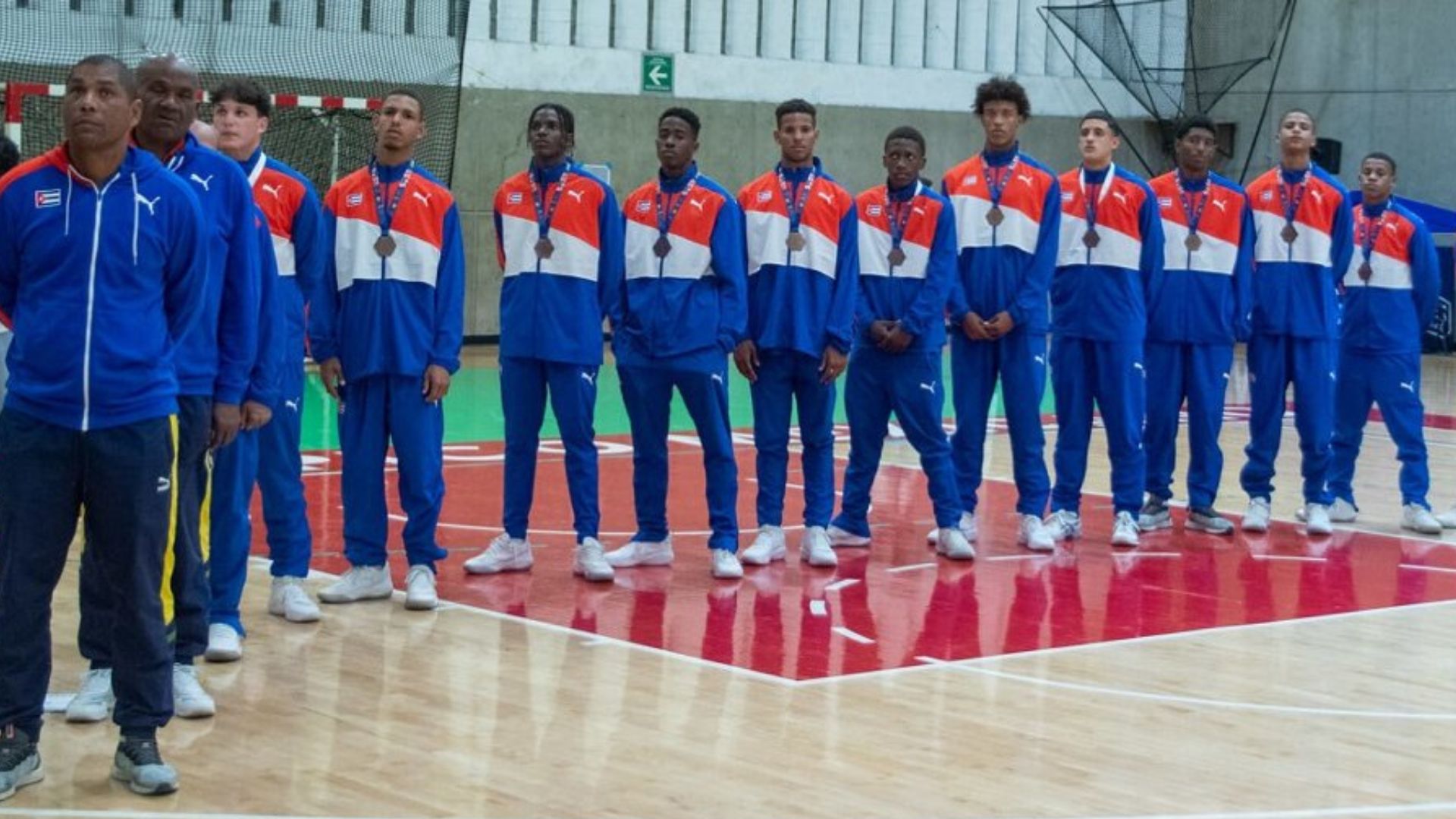 Joven balonmanista cubano escapa de delegación deportiva en México