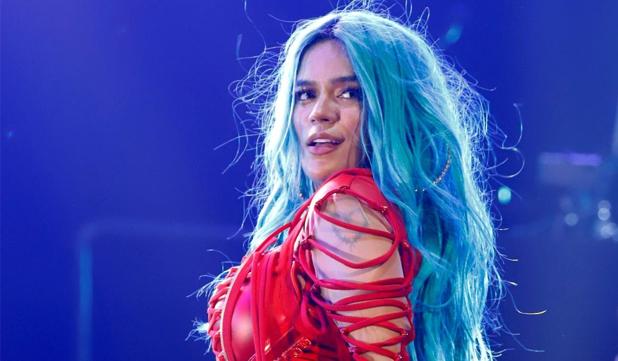 Karol G se retira de los escenarios con emotivo mensaje