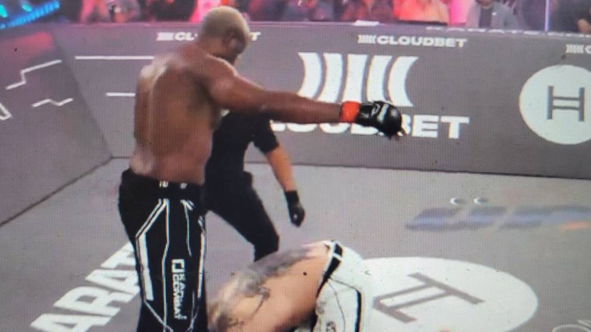 ¡KO en 4 segundos!: cubano Robelis Despaigne debuta así en Karate Combat