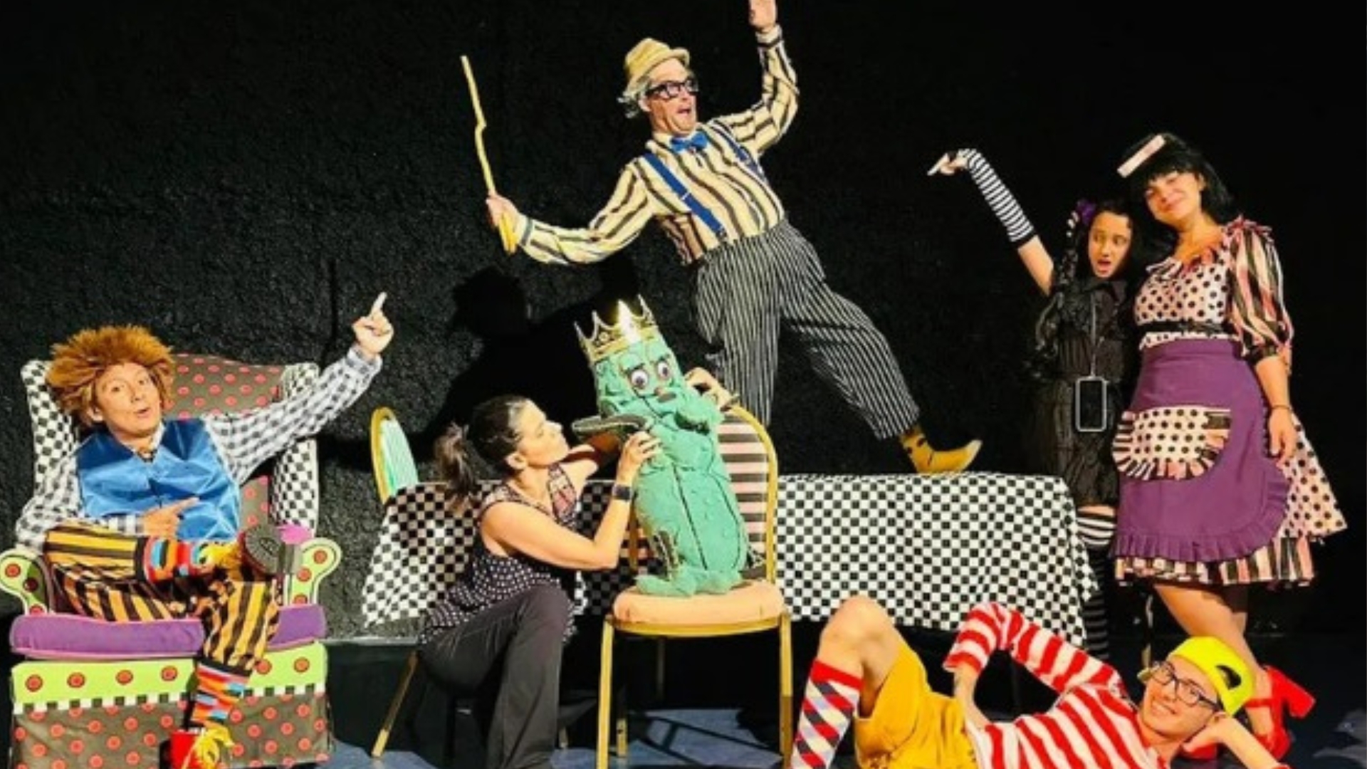 La dictadura del rey pepino: una obra de teatro que advierte a los niños del peligro del totalitarismo