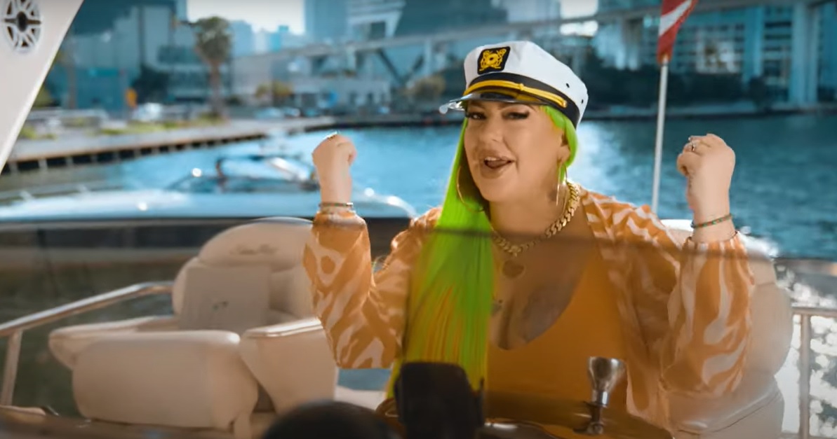 La Diosa estrena videoclip "Por debajo del agua" y calienta las redes 