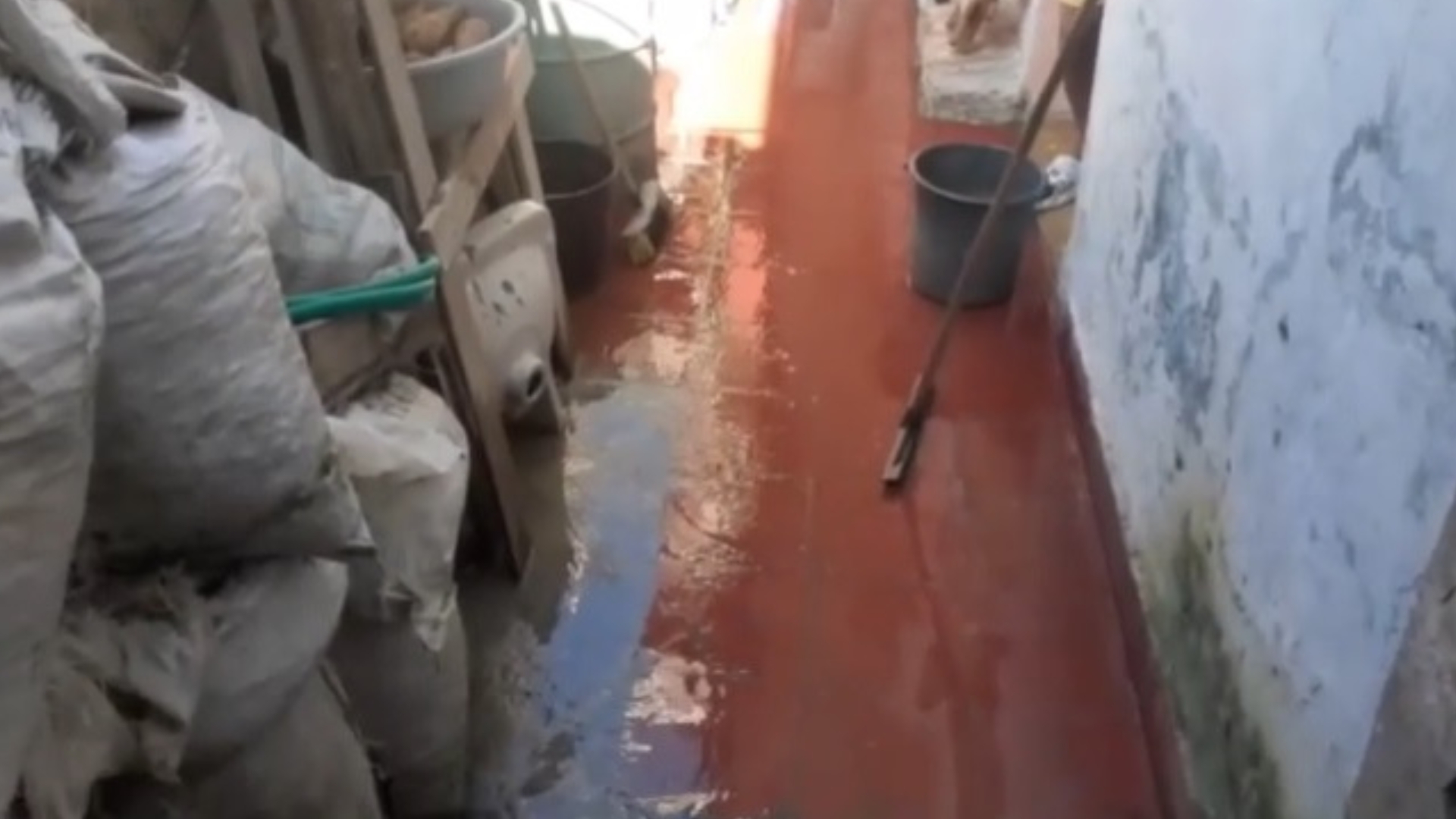 La Habana: aguas albañales en viviendas