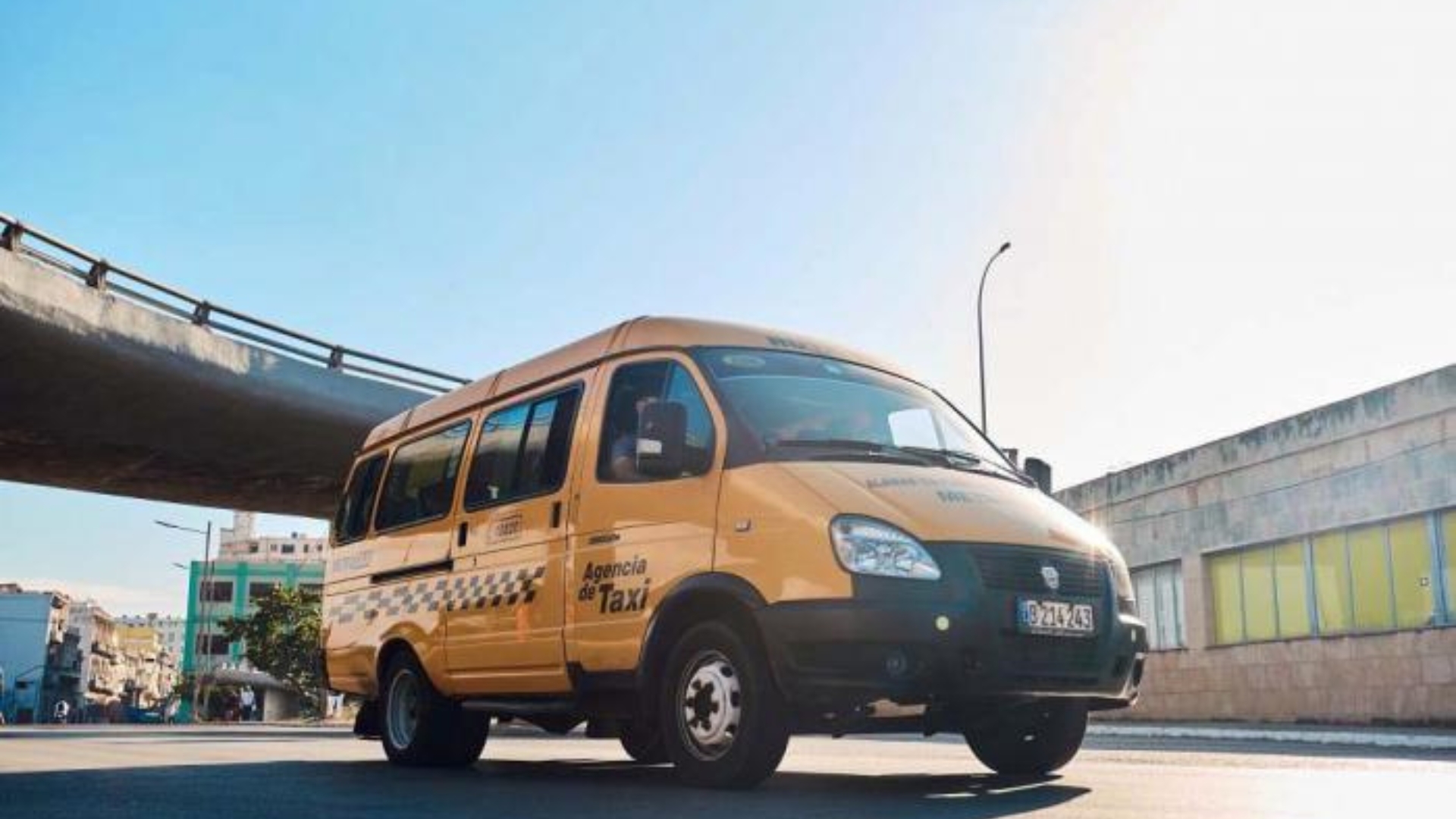 La Habana: déficit de combustible paraliza parcialmente el servicio Metrotaxi 