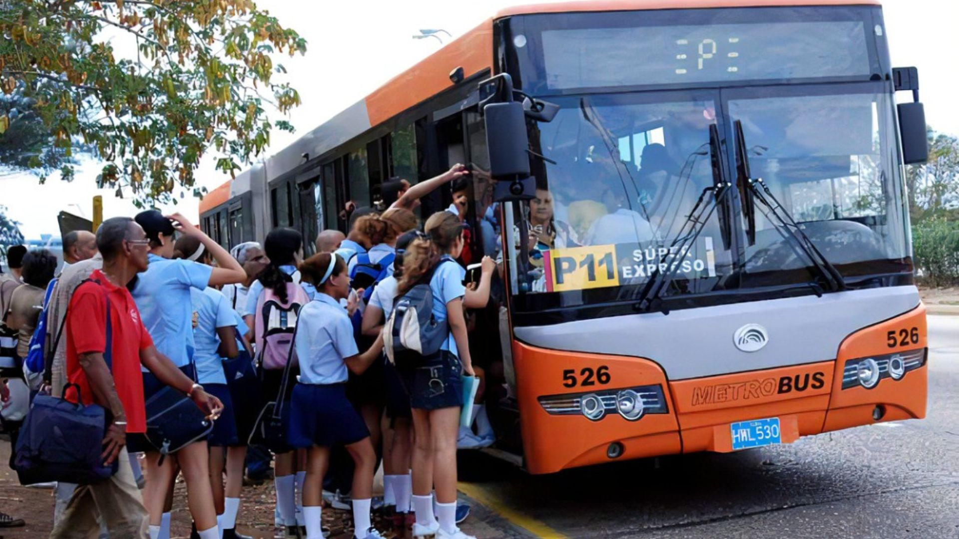 LAMENTABLE: En Cuba solo el 42% de ómnibus estatales está en funcionamiento
