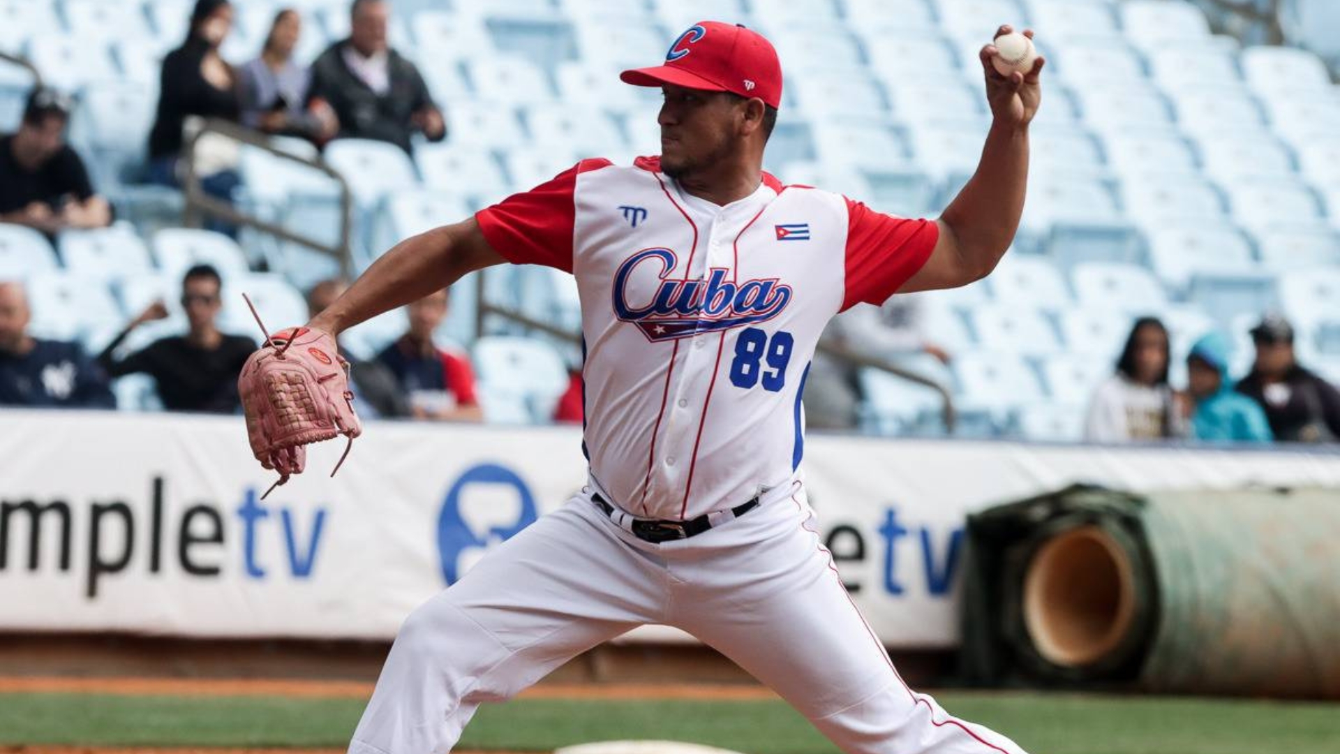 Lanzador cubano pide baja de la Serie Nacional tras exclusión de equipo para Liga de Campeones 