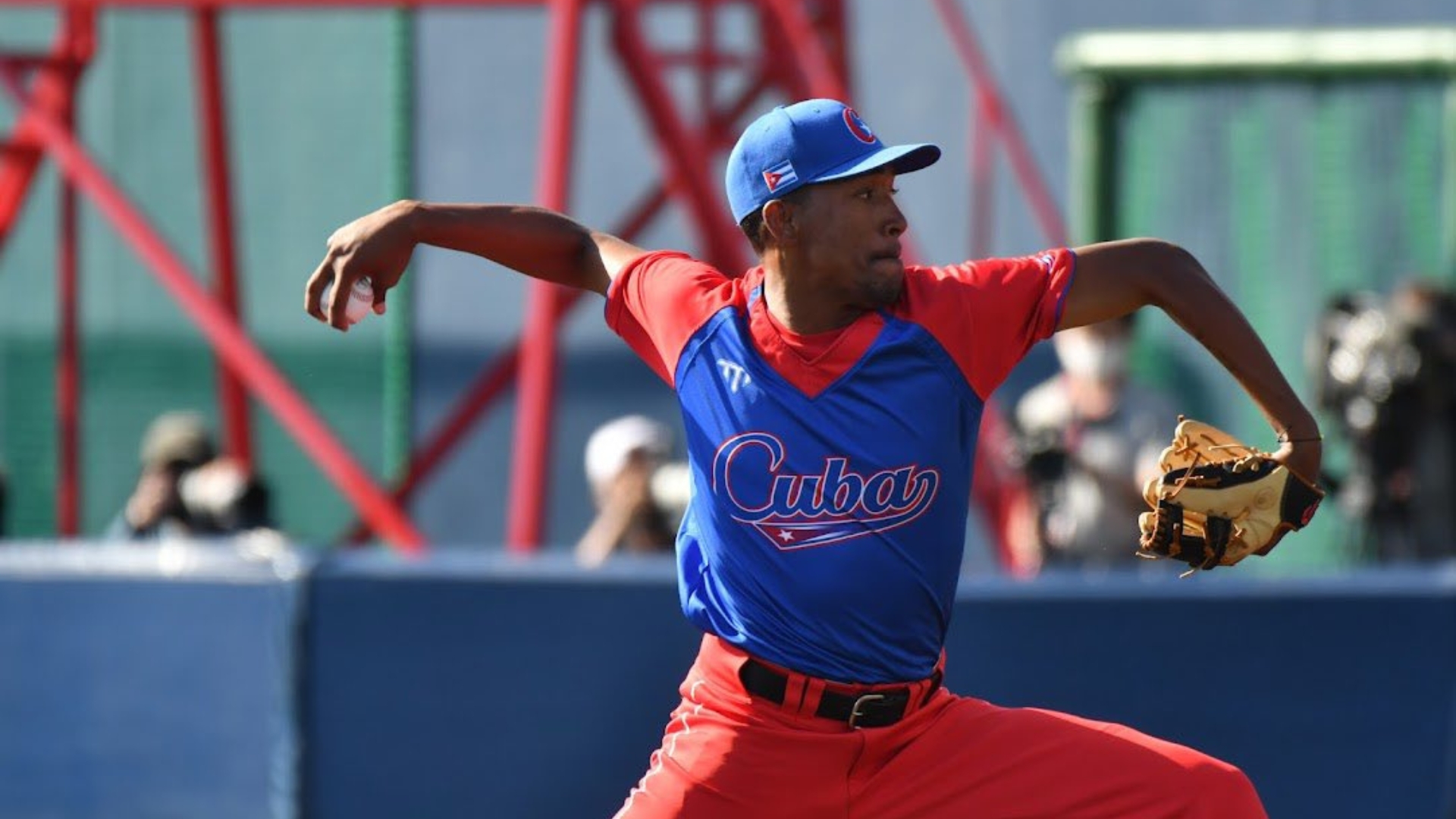 Lanzador Javier Mirabal habría solicitado la baja del béisbol cubano