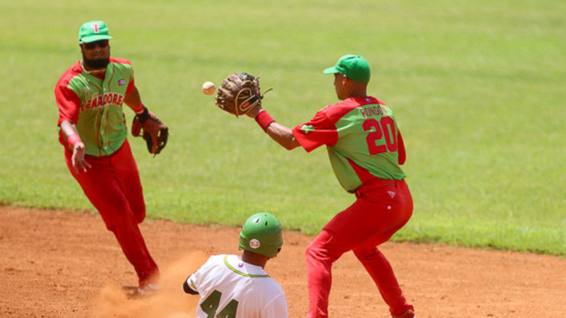 Leñadores tuneros a dos pasos de coronarse en la pelota cubana