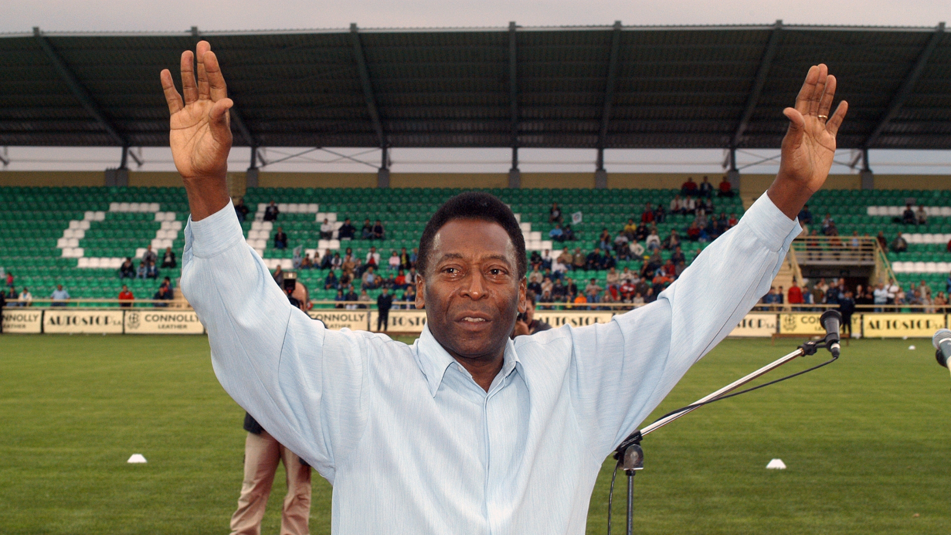 Leyenda del fútbol Pelé ingresado de urgencia en hospital de Brasil
