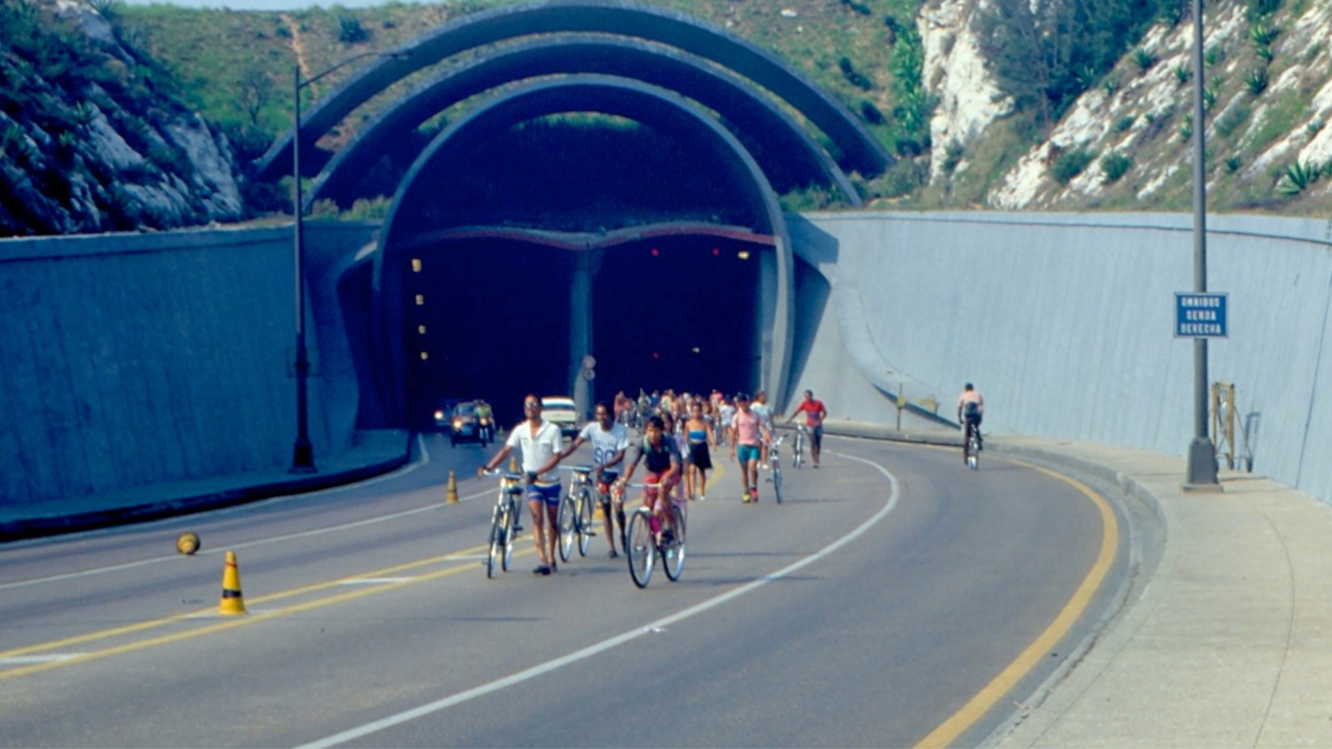 Limitan el tránsito en el Túnel de La Habana por “mantenimiento”