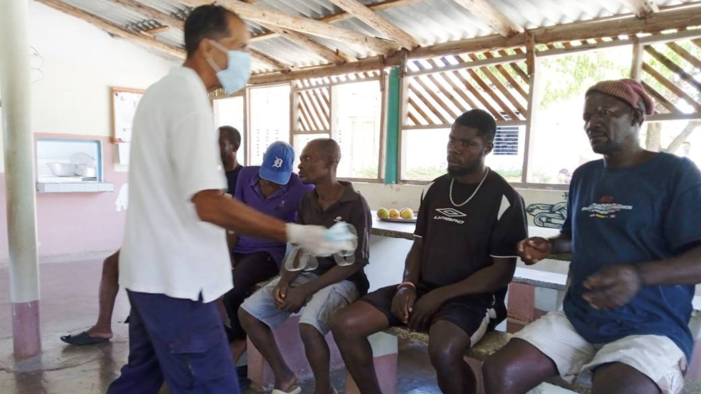 Llegan a costas de Cuba 6 pescadores haitianos tras dañarse su embarcación