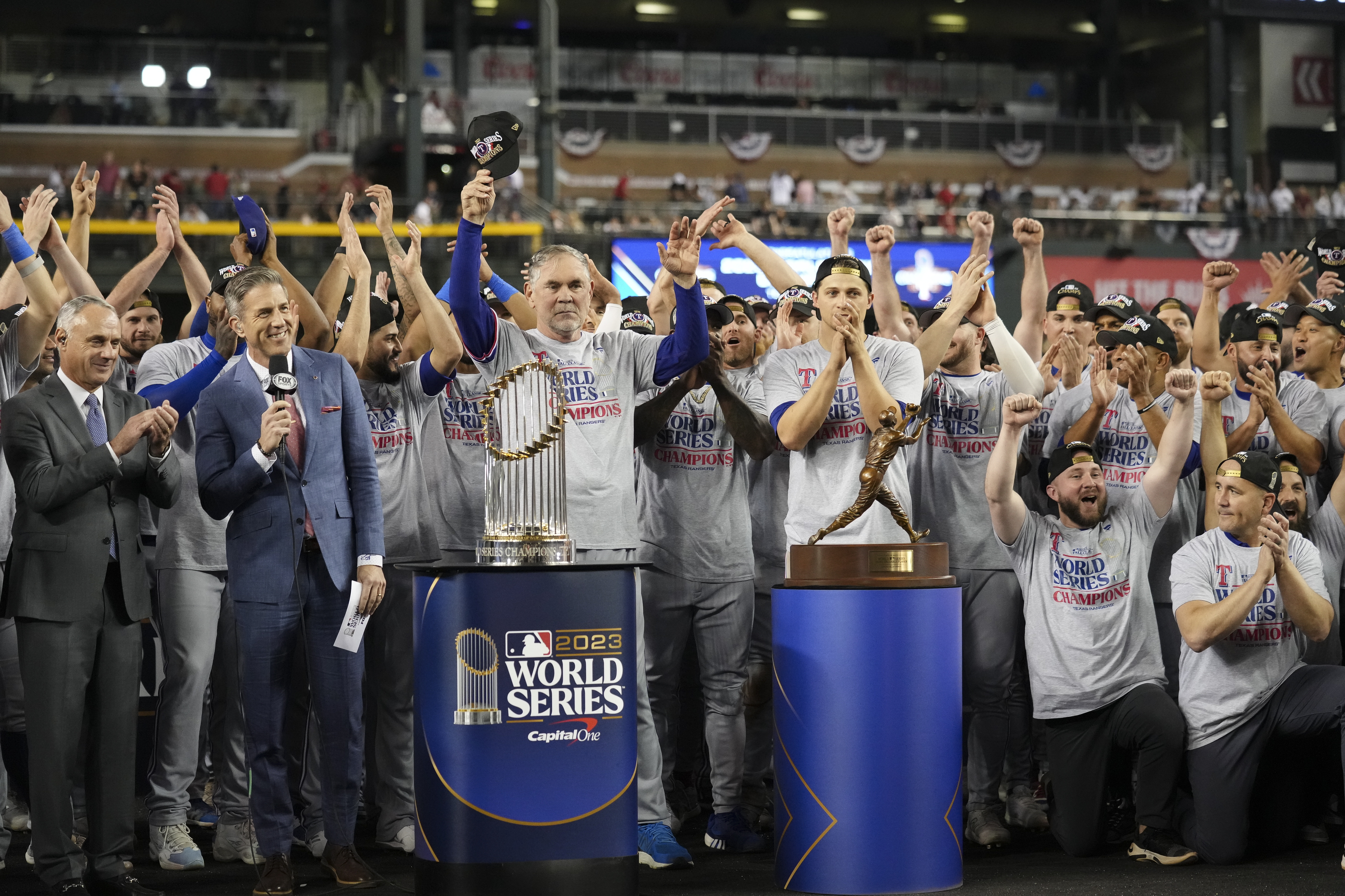Los Rangers de Texas conquistan su primera Serie Mundial con acento cubano