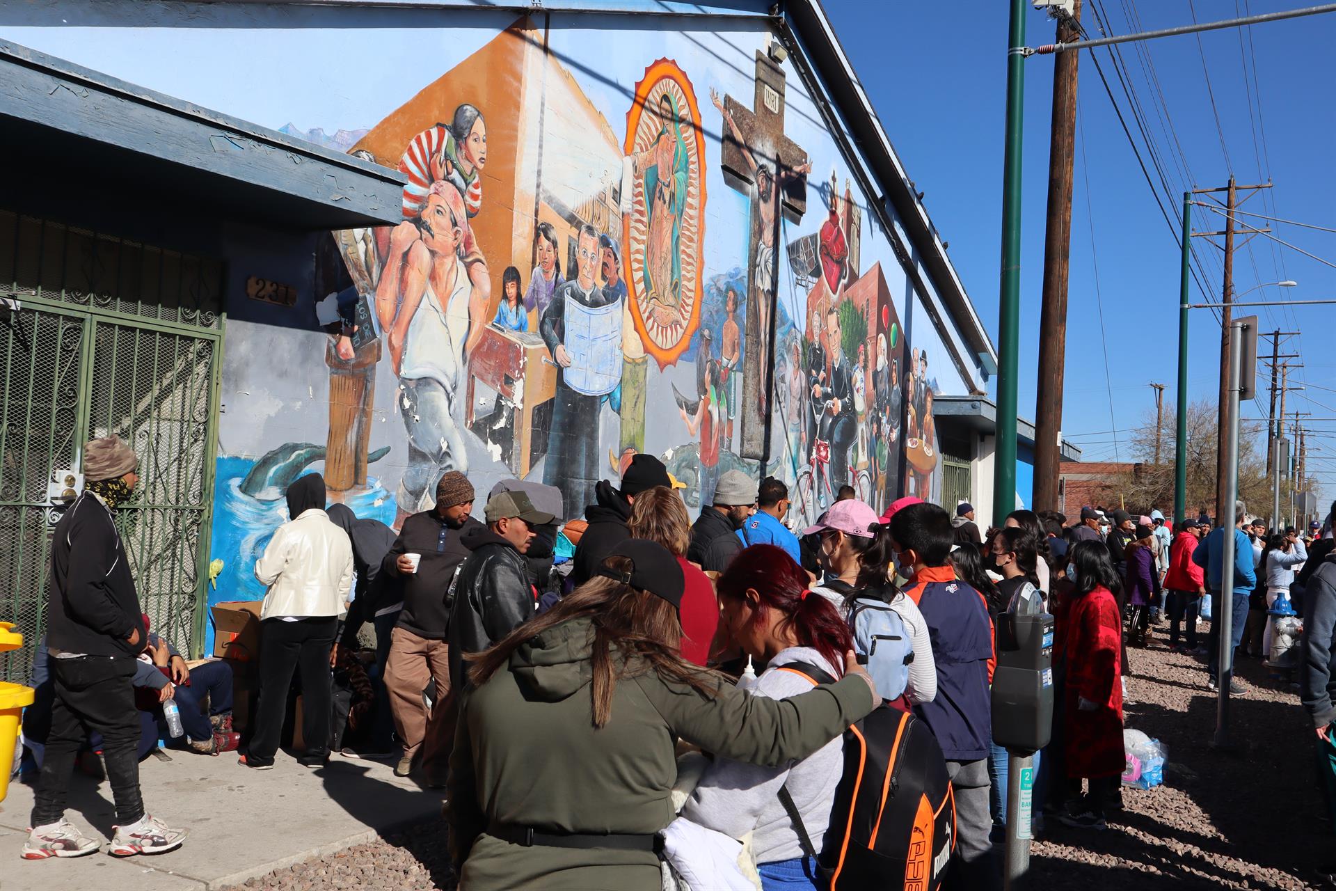Más de 100 migrantes involucrados en incidente de tren en Texas