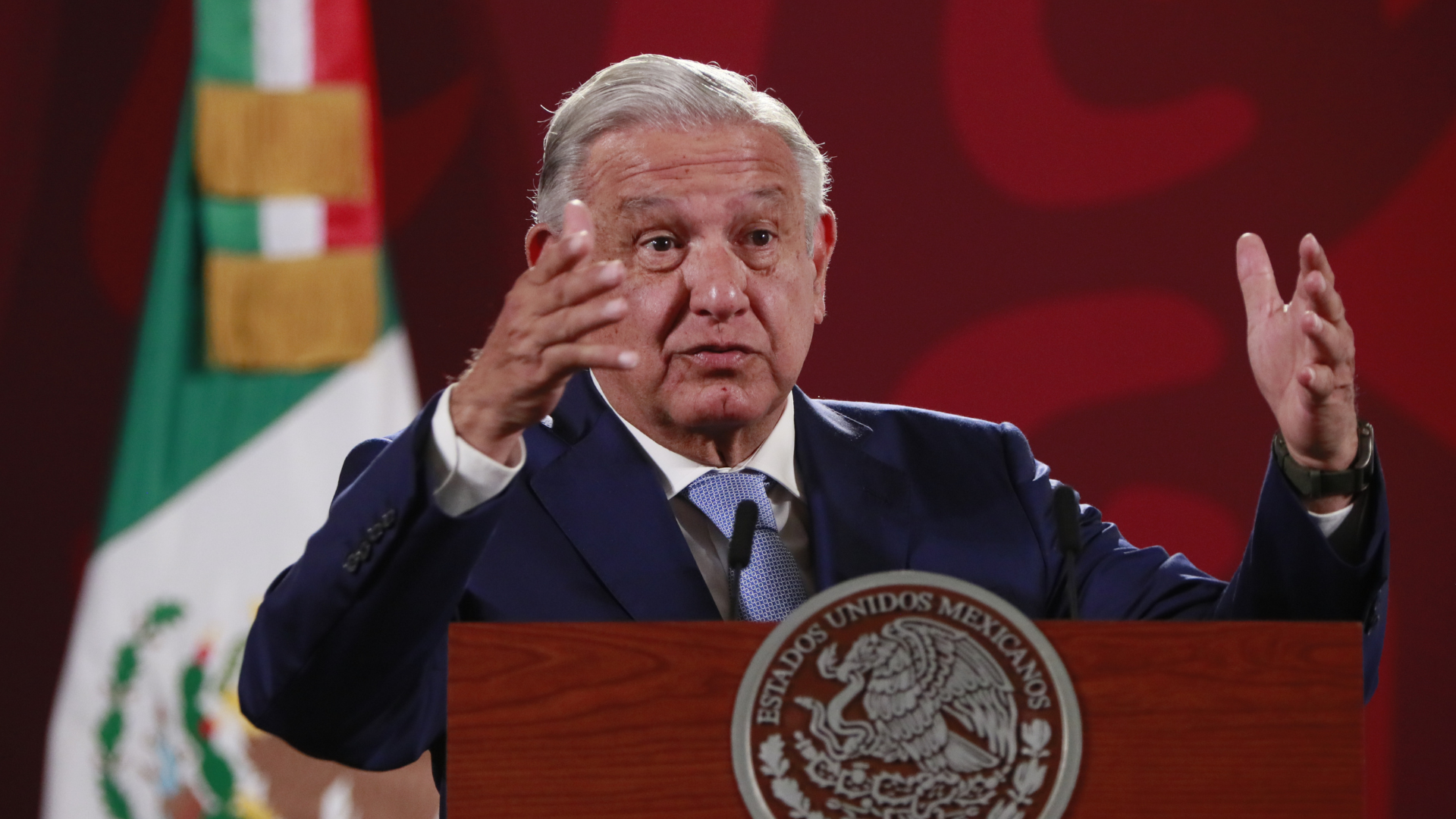México acelera la llegada de médicos cubanos antes del cambio de gobierno