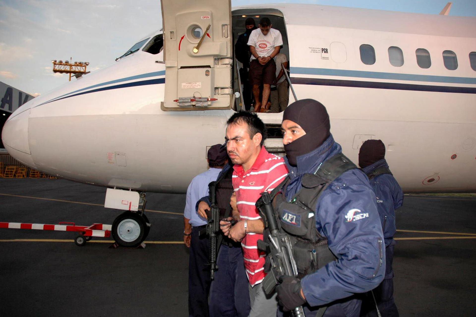 México extradita a EEUU a exlíder del Cártel del Golfo