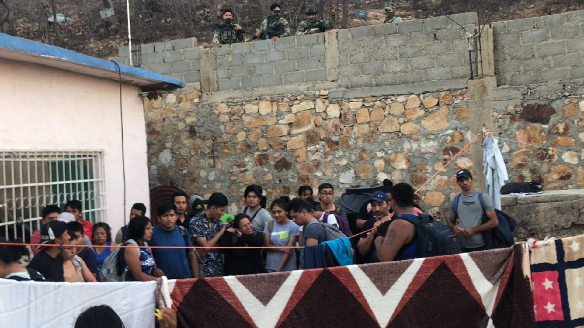 México: Rescatan a 50 migrantes cubanos en Oaxaca