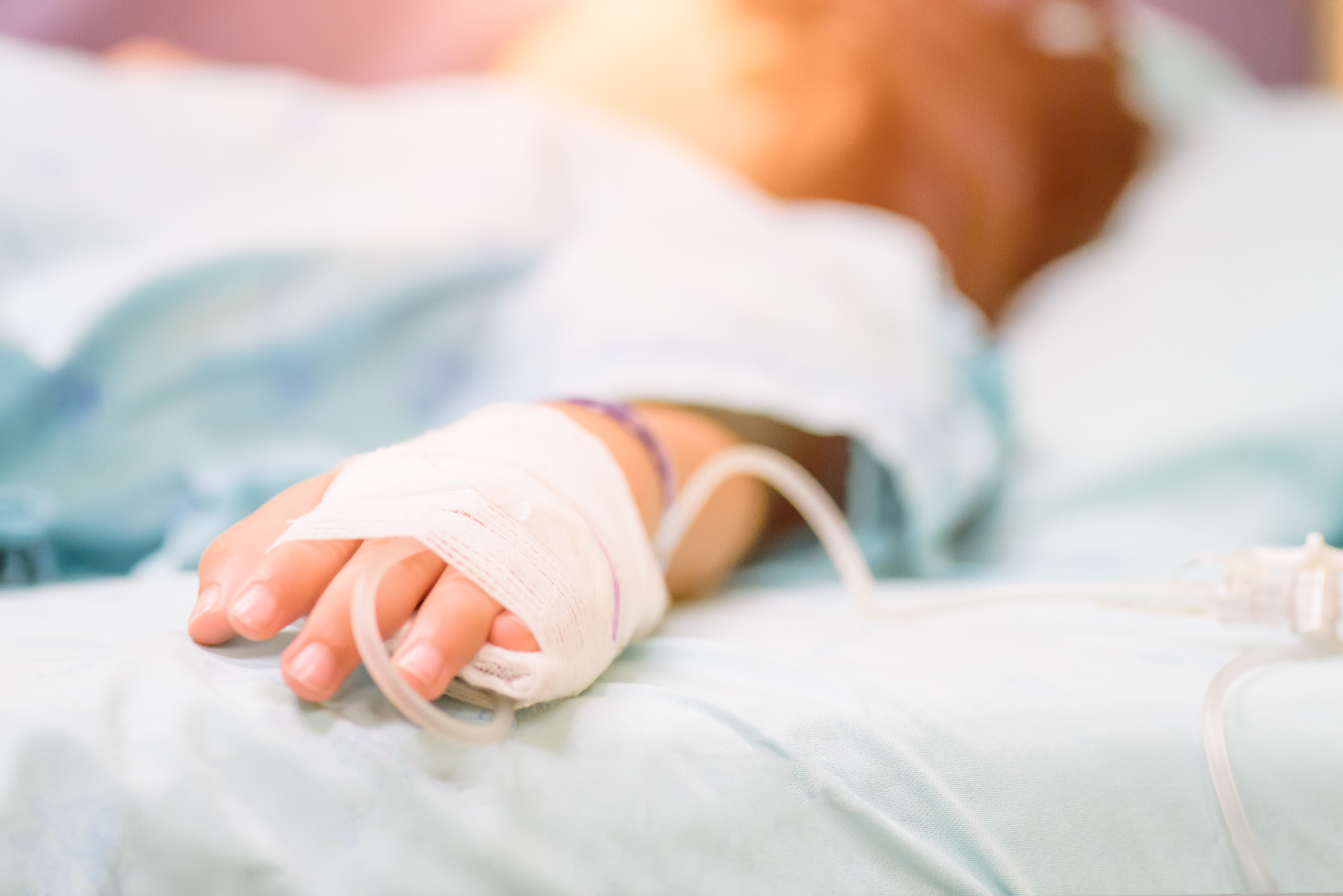 Madre acusada de la muerte de su hijo de 3 años tras obligarlo a ayunar