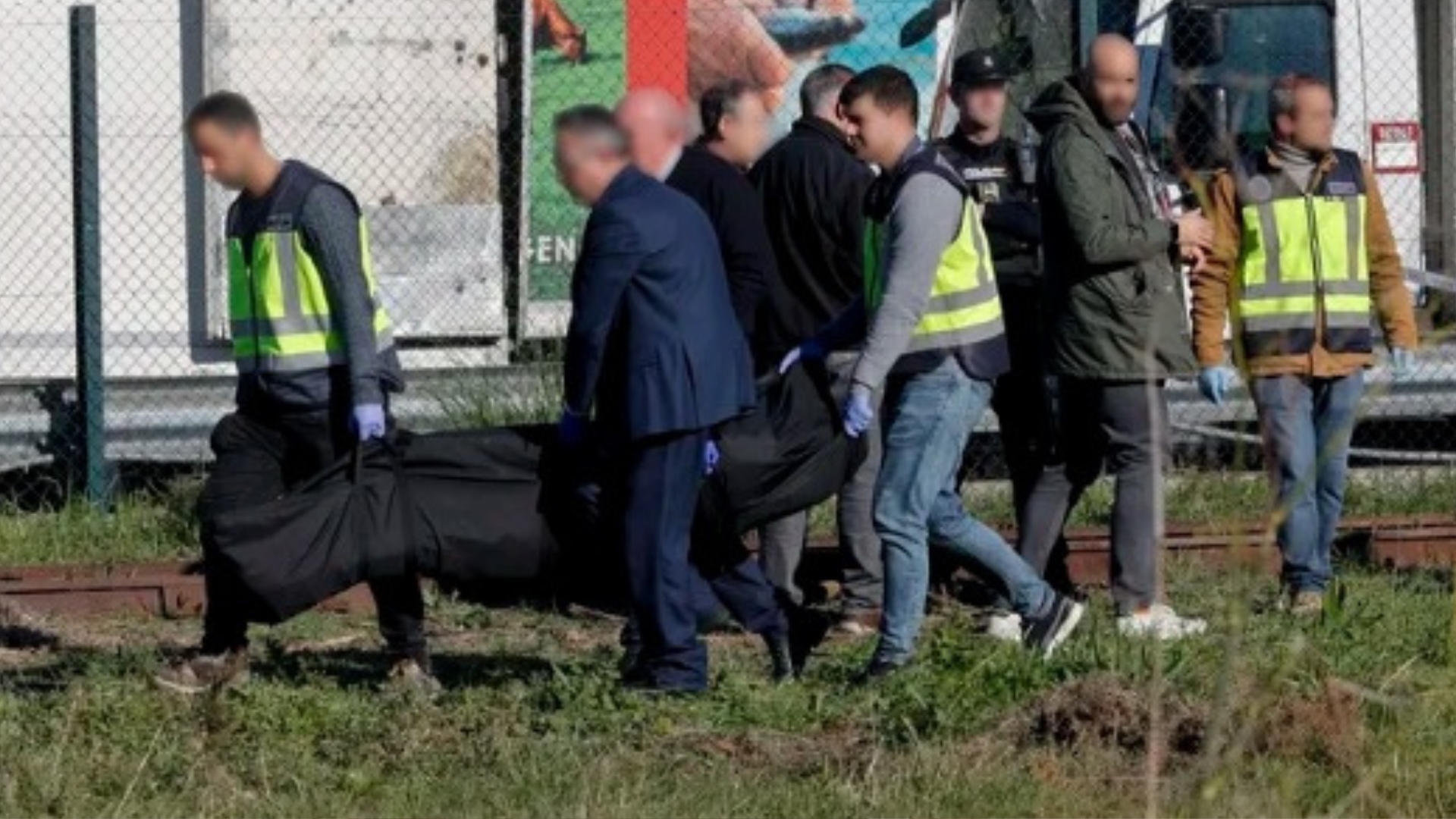 Madre de cubano ultimado por policía española: "No era un delincuente, sino un esquizofrénico"