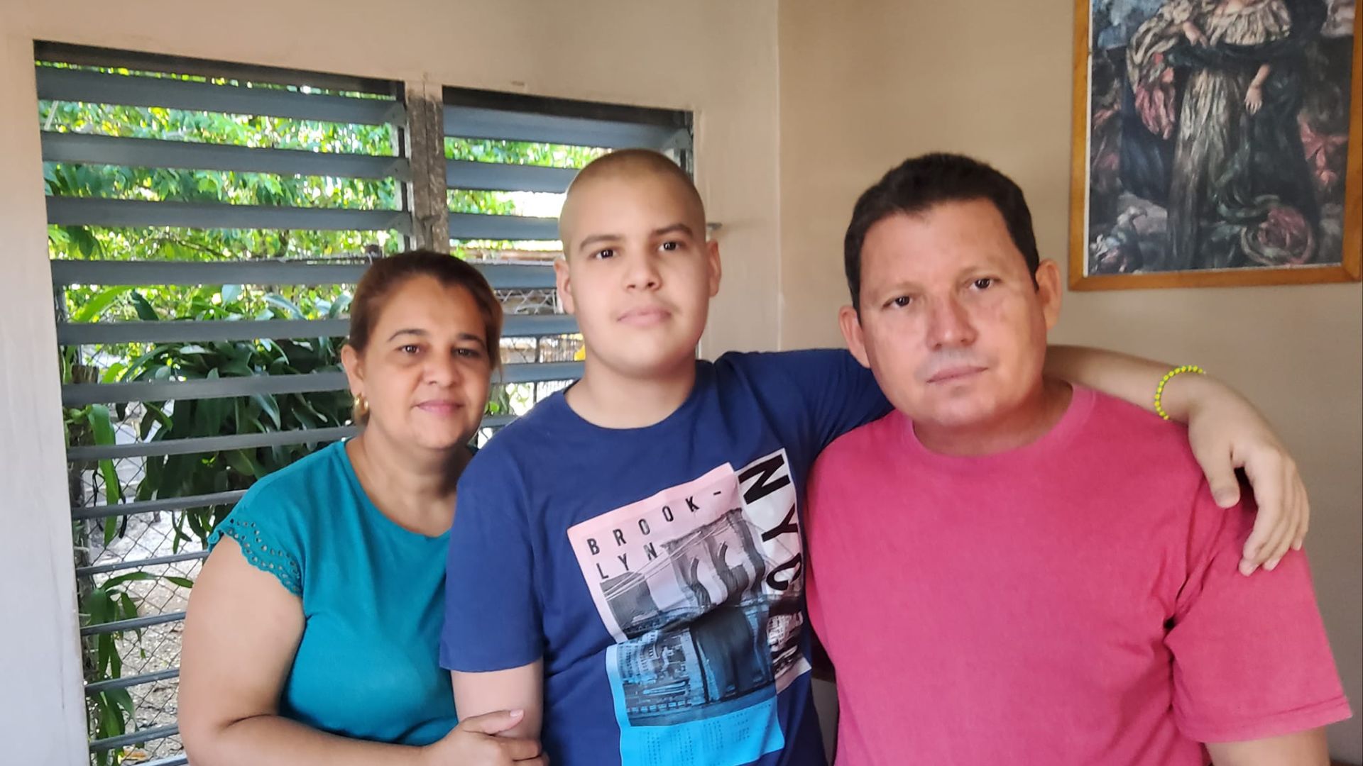 Madre de menor con cáncer agradece donaciones de medicamentos