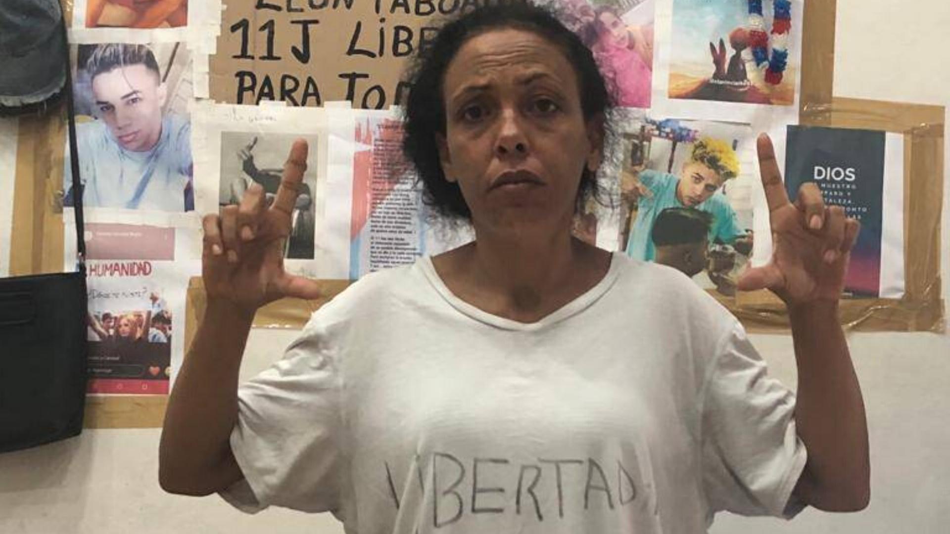 Madre de preso político en celda de castigo: “pido auxilio al mundo”