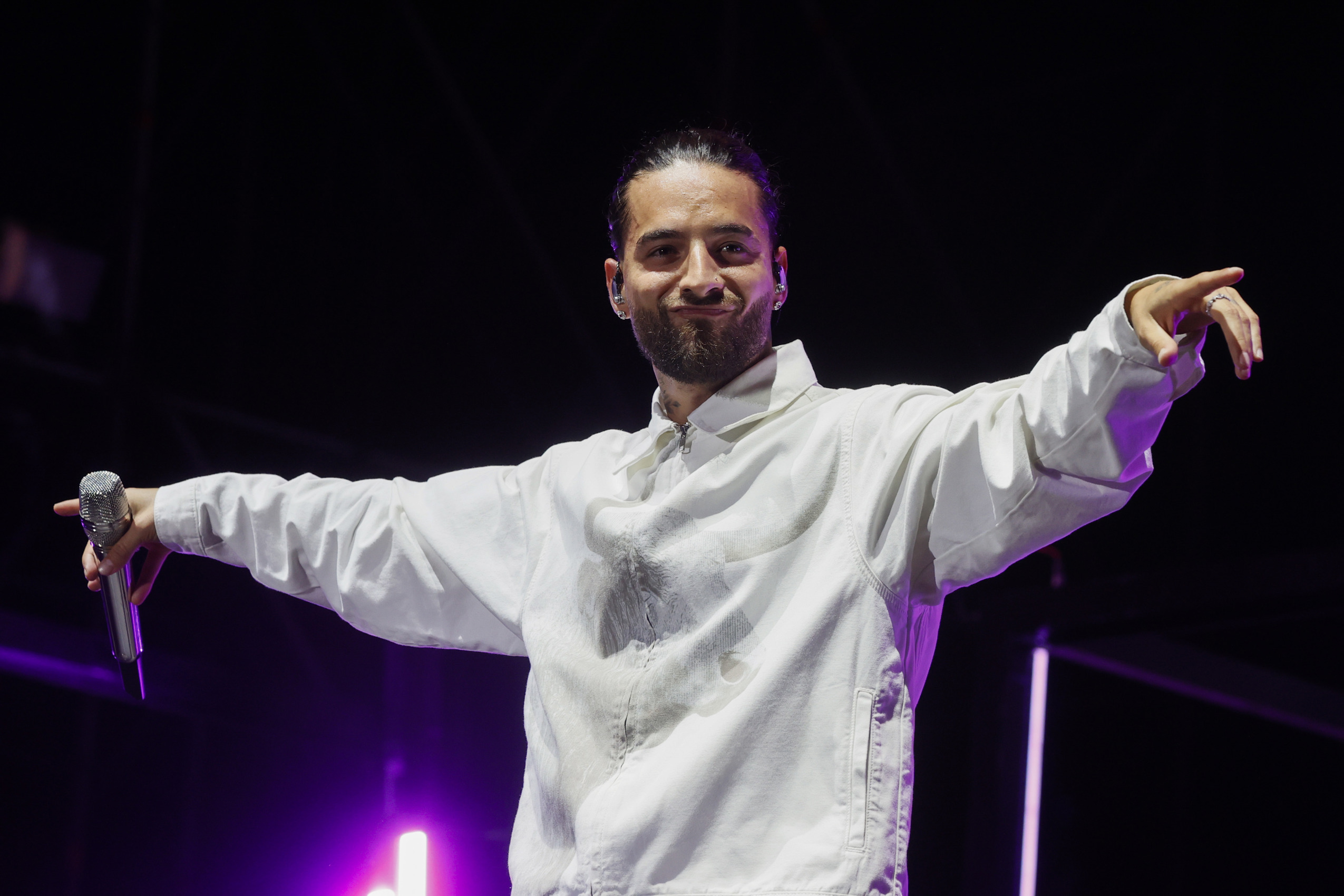Maluma revoluciona Sevilla con un repaso a sus grandes éxitos 