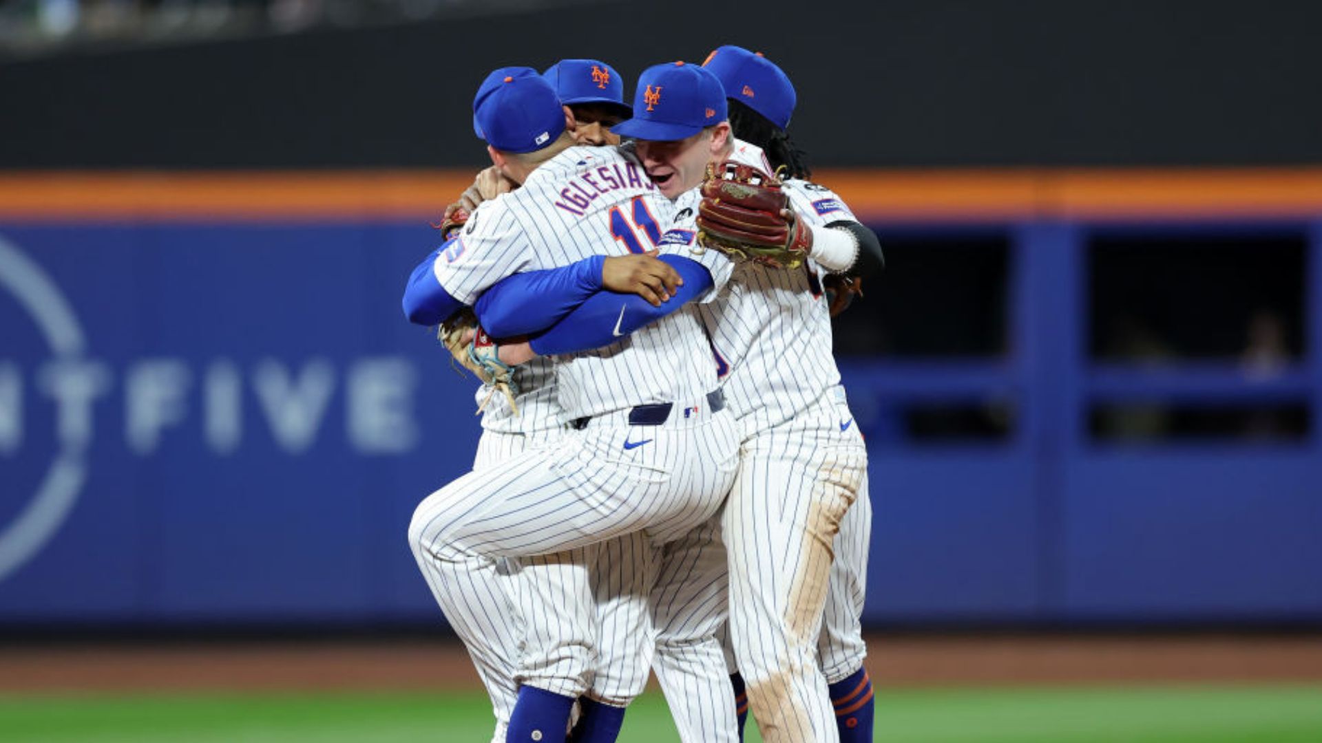 Mets del cubano “Candelita” Iglesias avanzan a la Serie de Campeonato de la Liga Nacional 